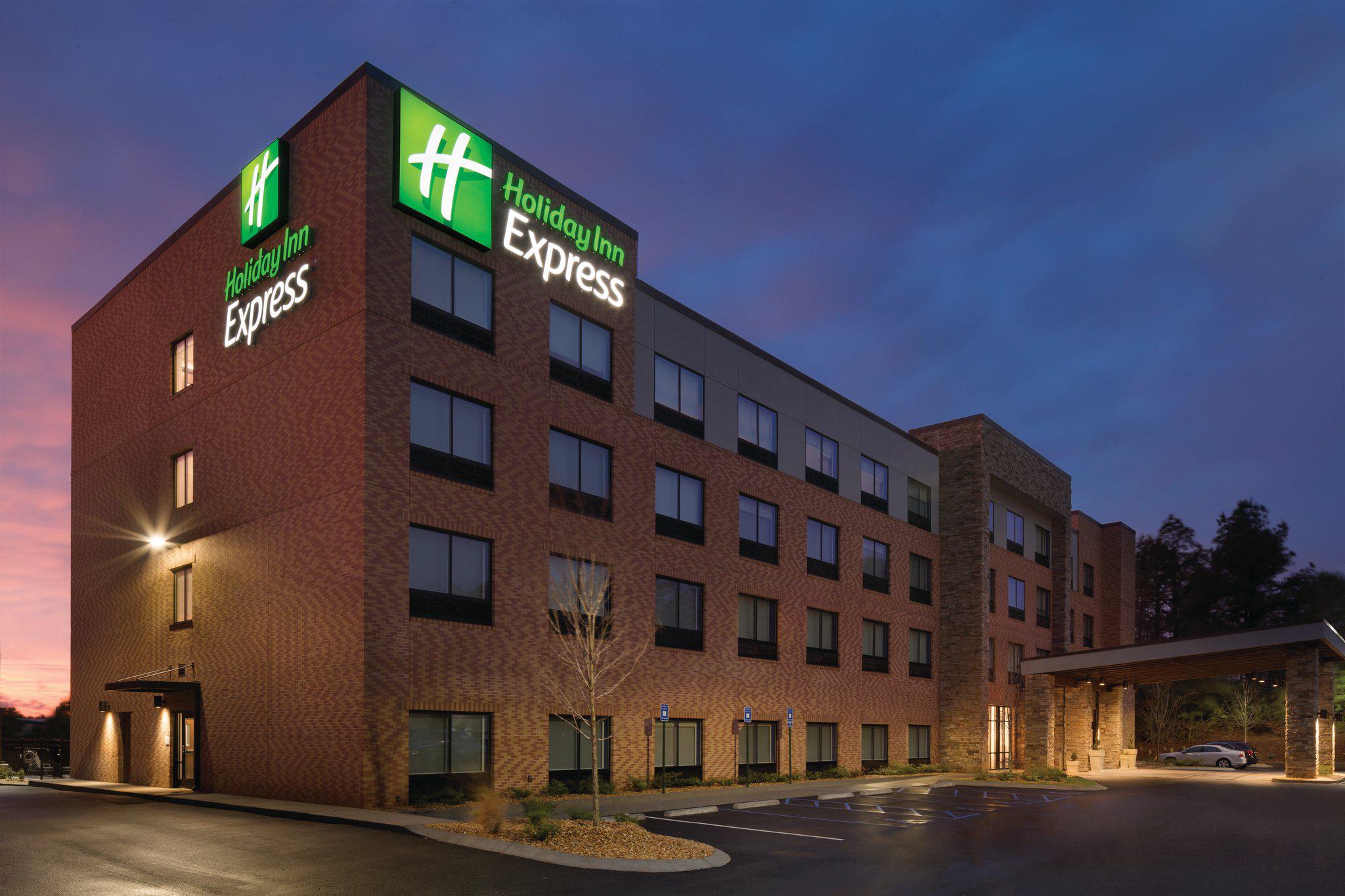 Holiday Inn Express Atlanta SW - Newnan Photo