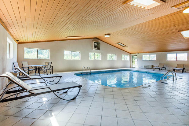 Images Quality Inn & Suites