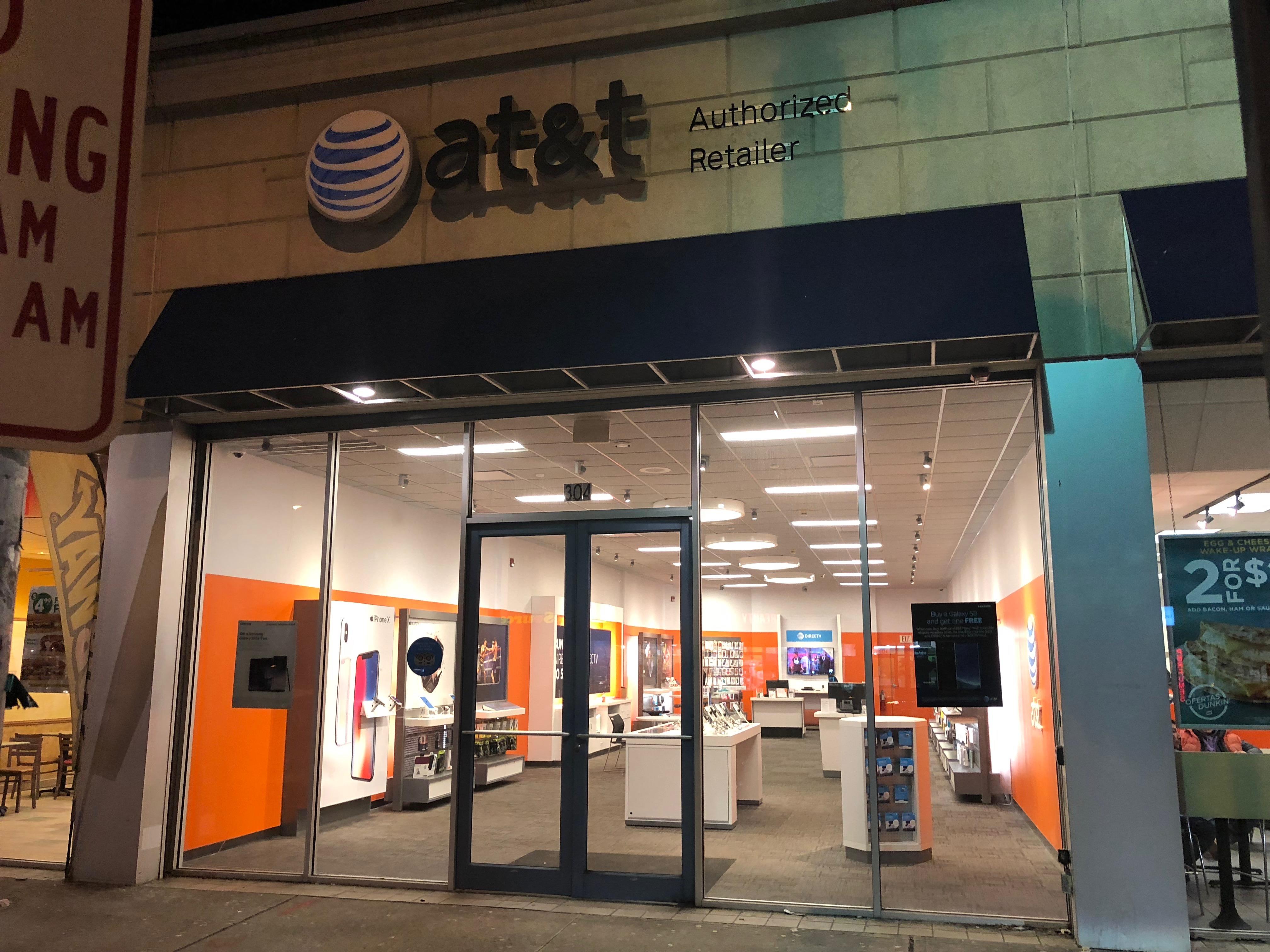 AT&T Store Photo