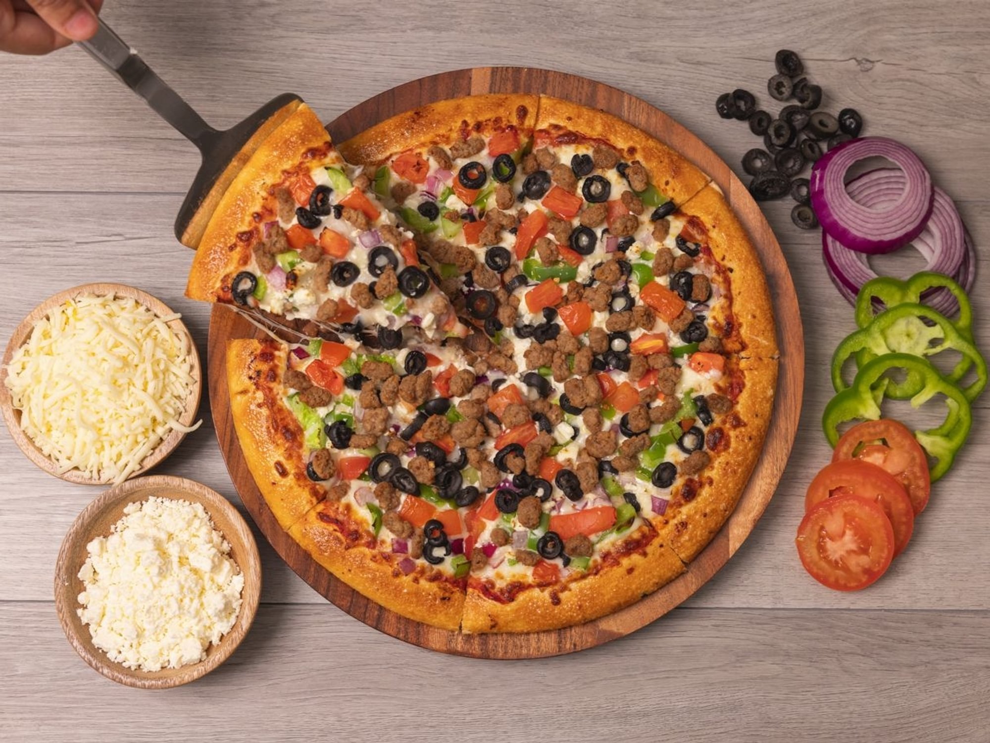 Can Am Mediterranean Pizza