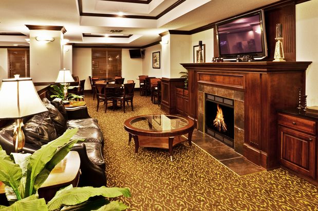 Images Holiday Inn Express & Suites Tulsa-Catoosa East I-44