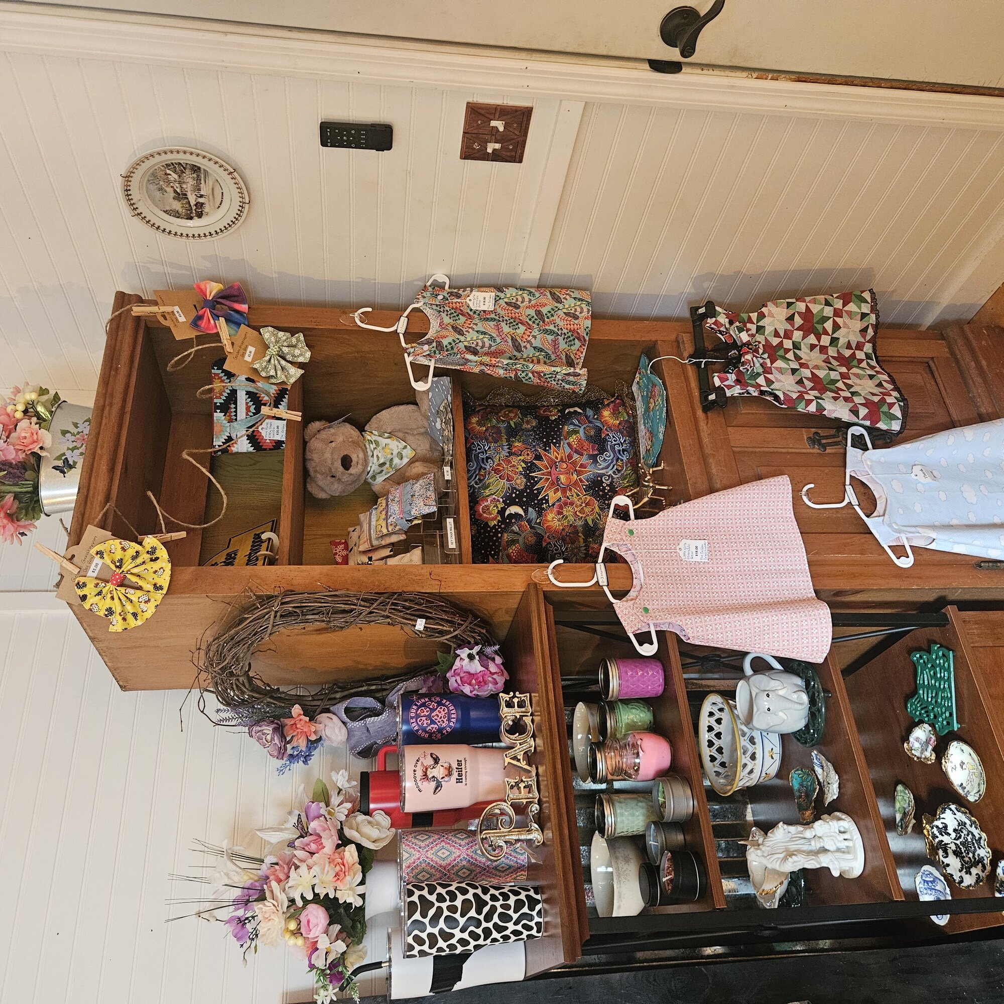 Red s General Store Image