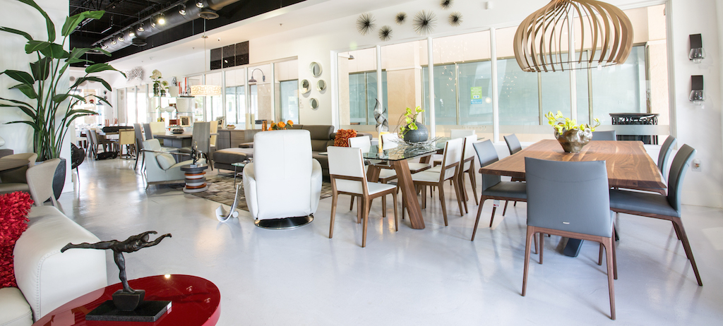 L'angolo Furniture and Art Image