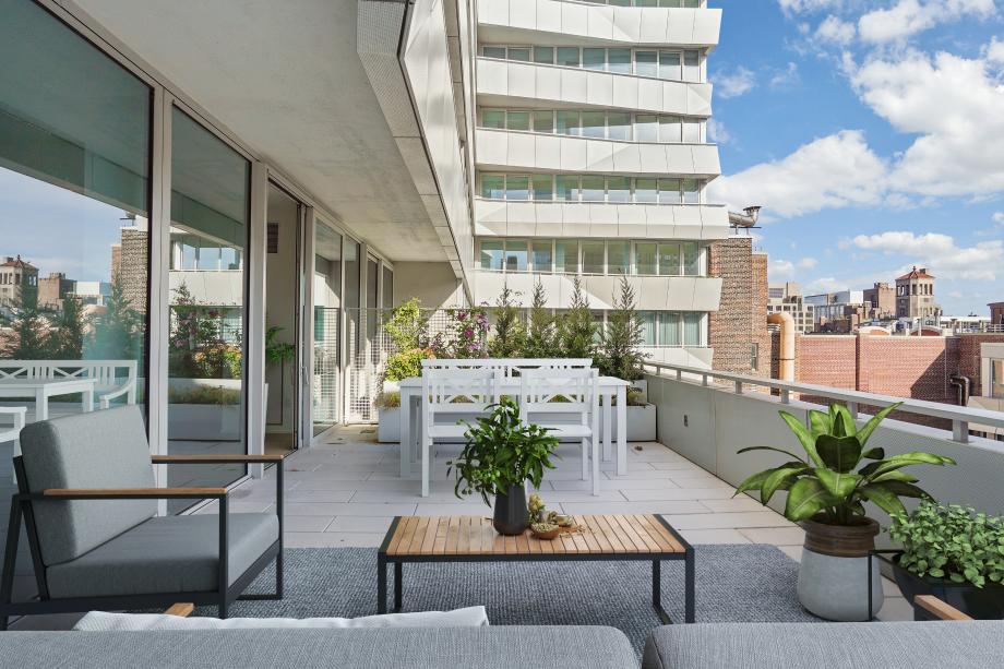 Residence N1302 terrace