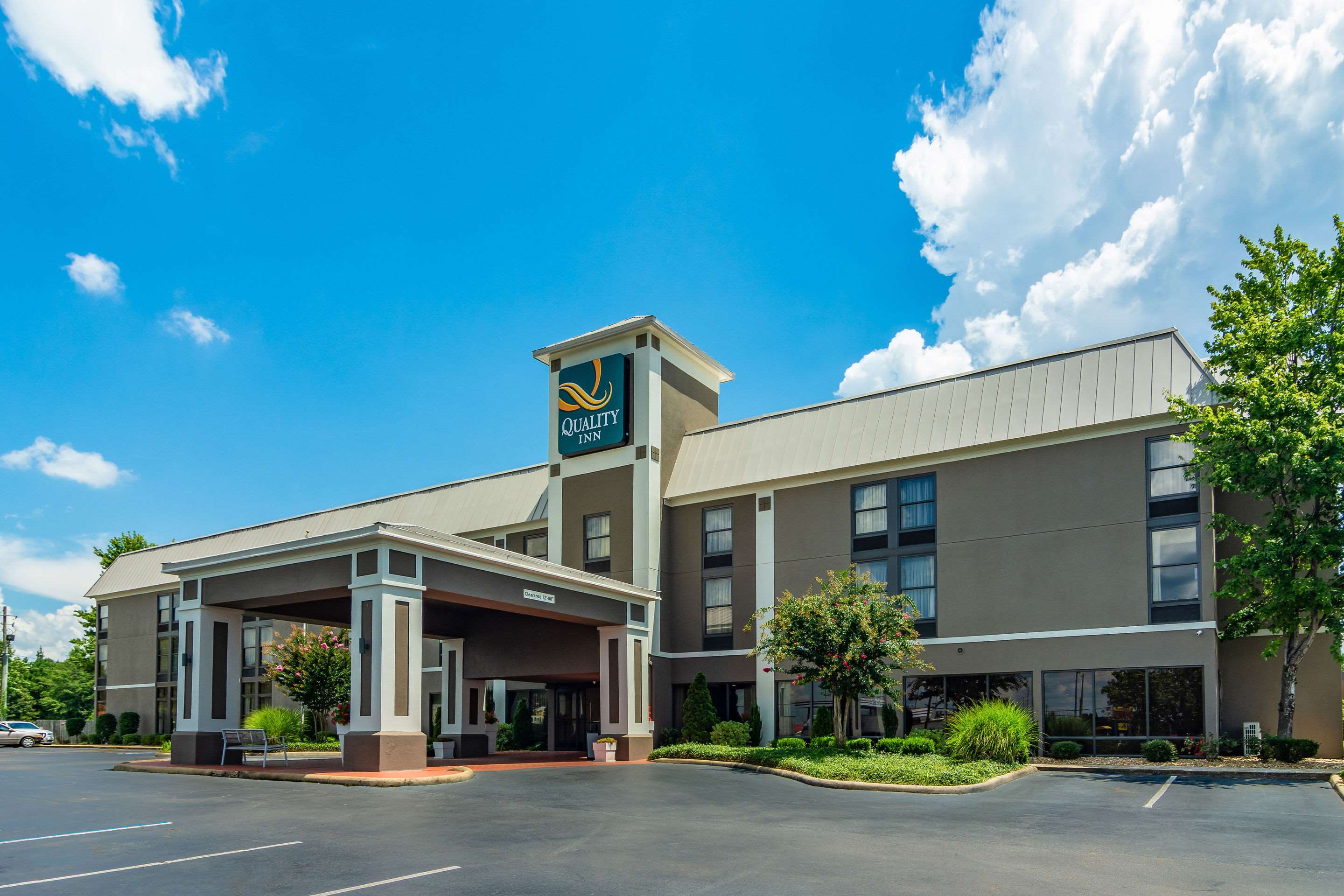 Quality Inn Valley- West Point Photo