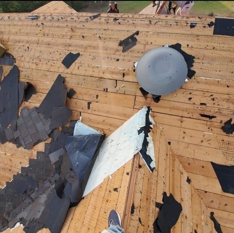 EMERGENCY ROOF REPAIR