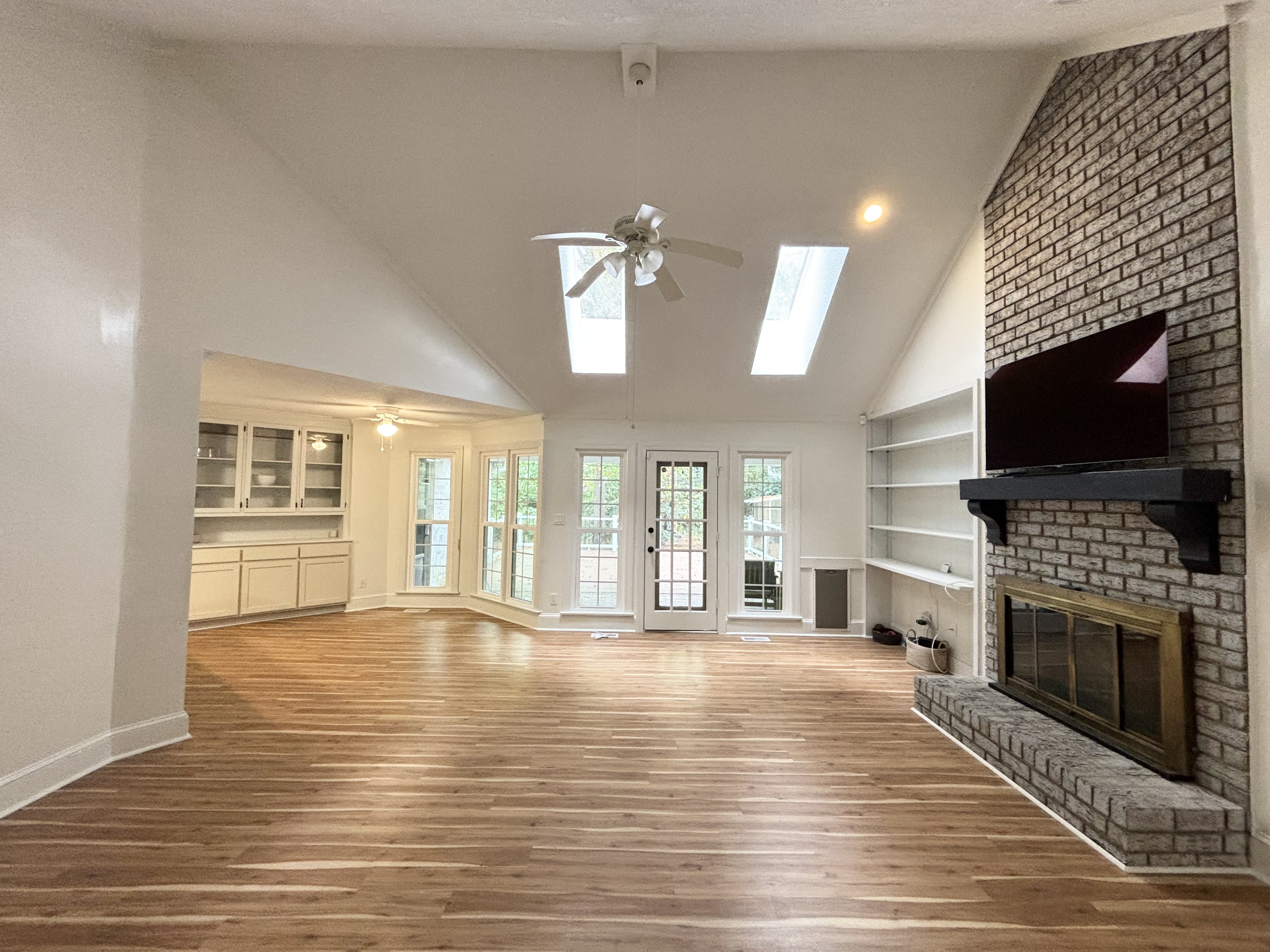 A Man With A Brush Image