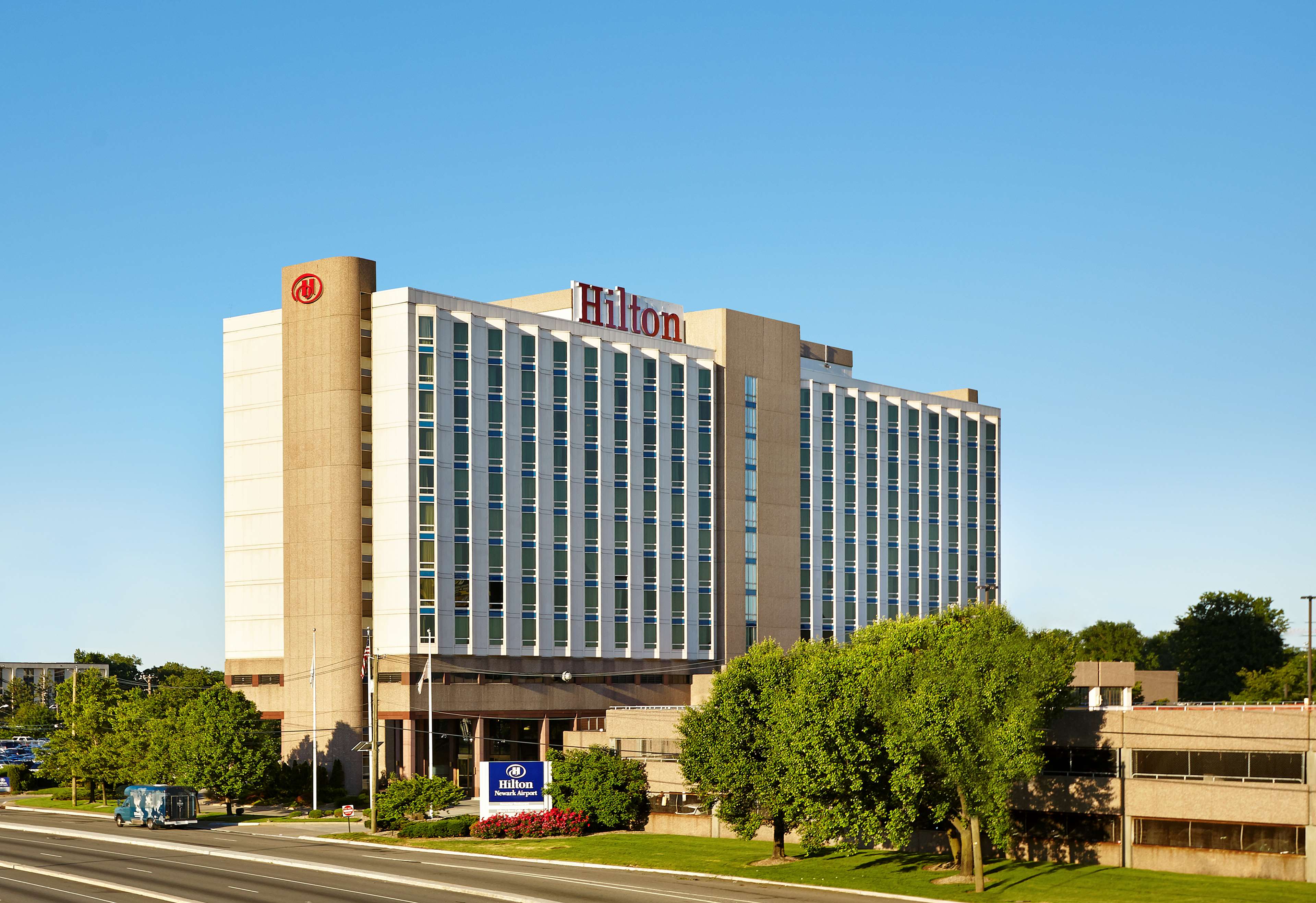 Hilton Newark Airport Photo