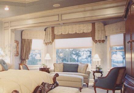 The drapery gives elegance and richness to the bedroom The feel of luxury.