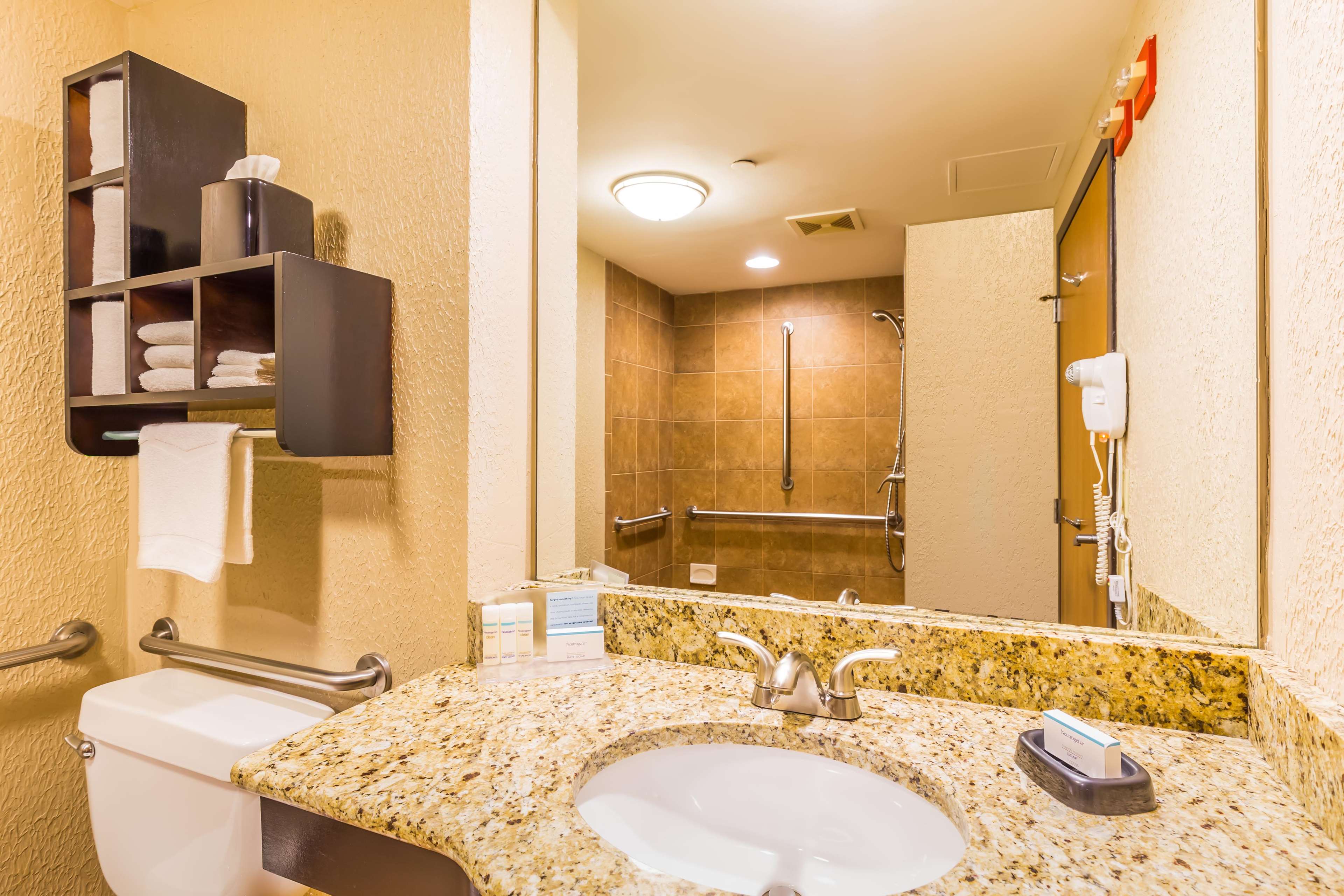 Hampton Inn & Suites Chicago/Hoffman Estates Photo