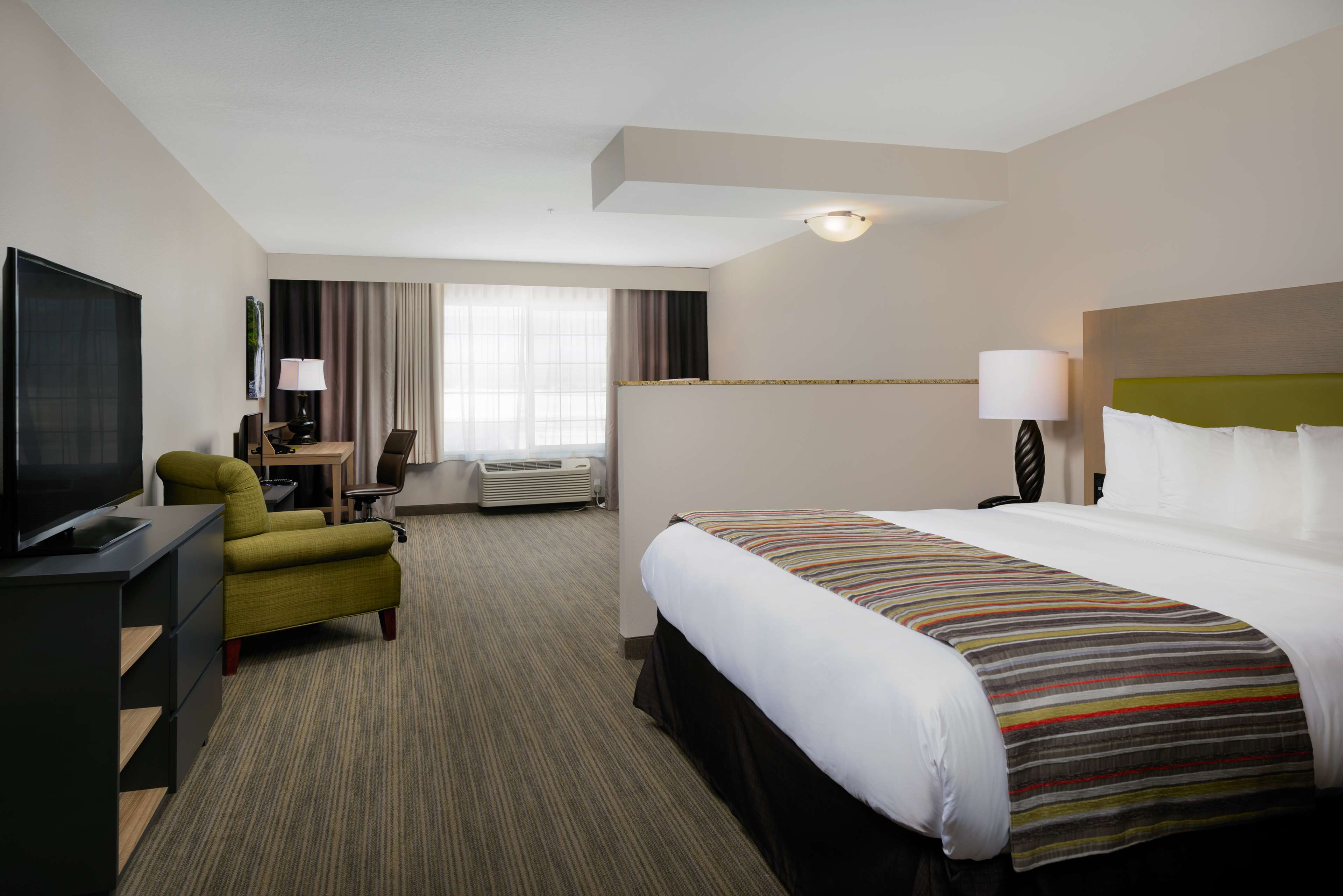 Country Inn & Suites by Radisson, Portland International Airport, OR Photo