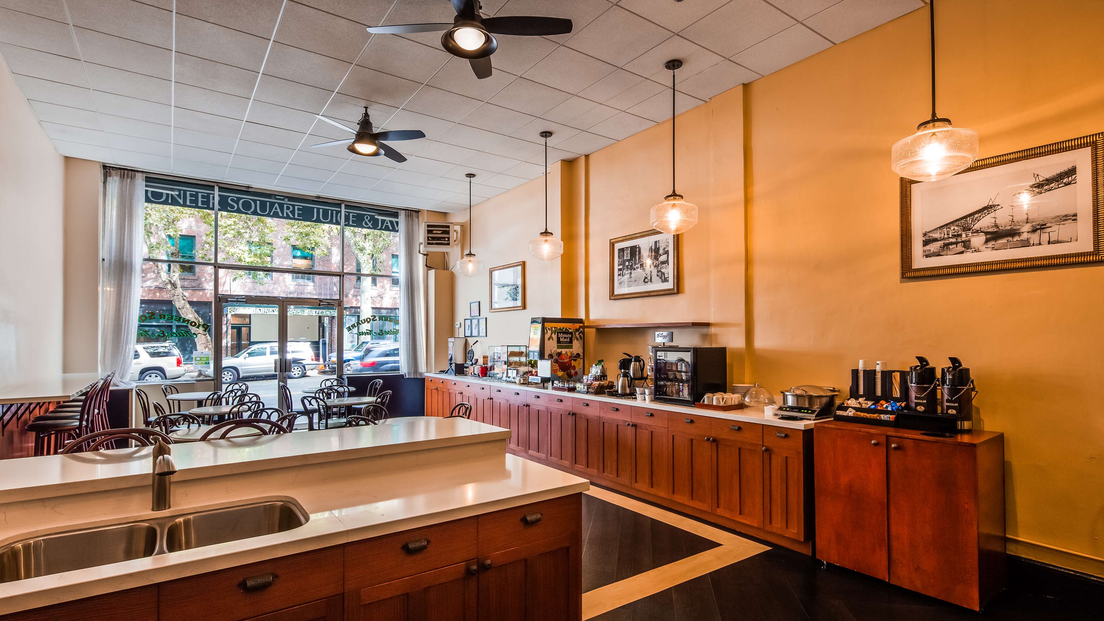 Best Western Plus Pioneer Square Hotel Downtown Photo