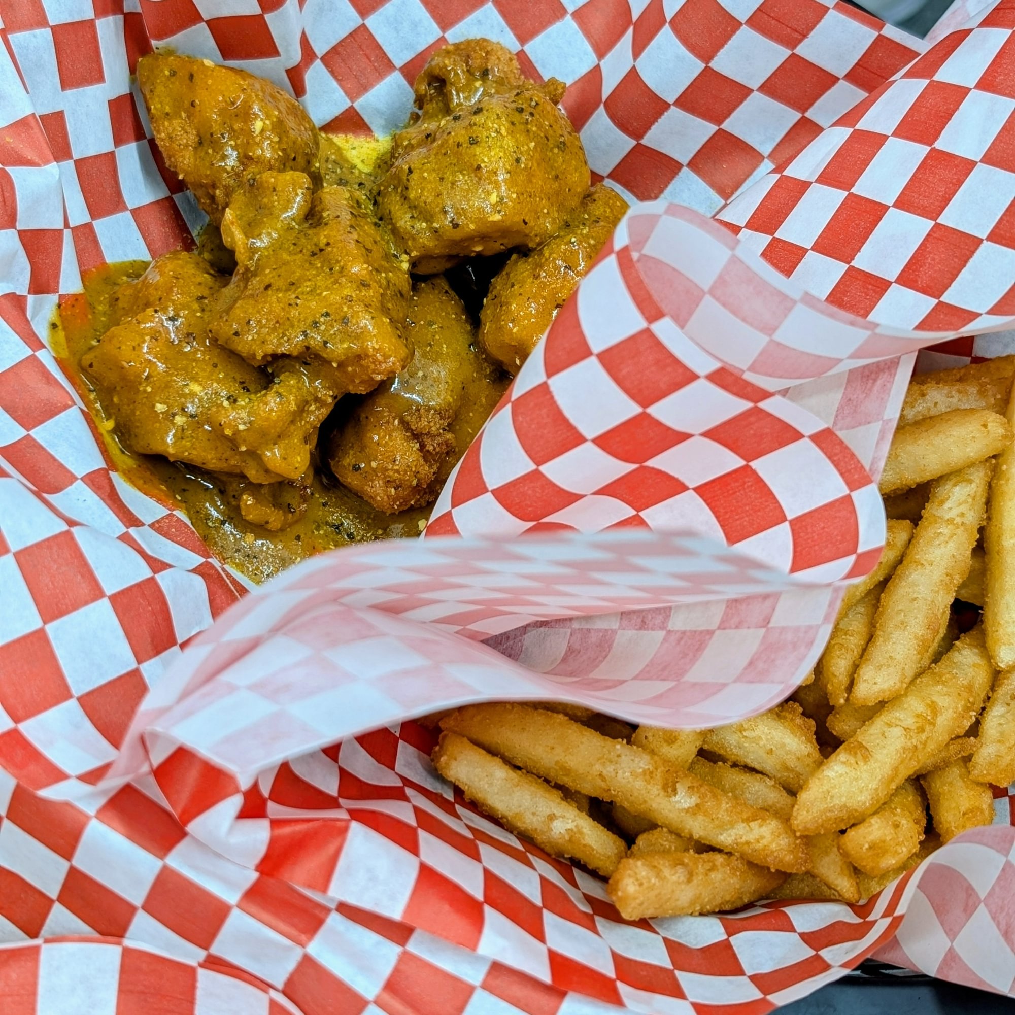 Wings Boneless 7 PC Combo