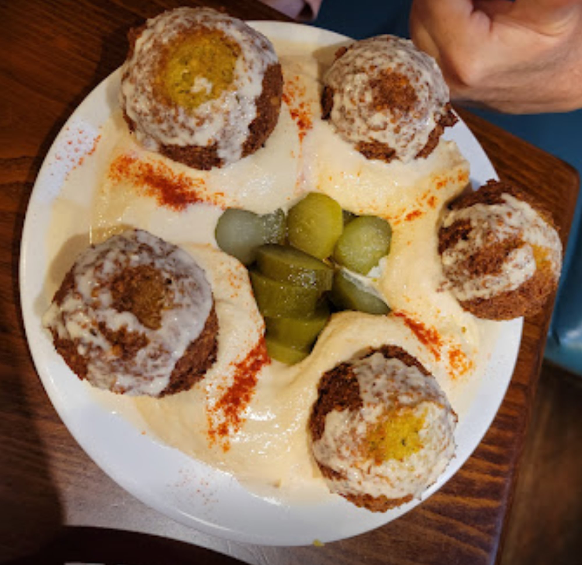 Hummus with Falafel