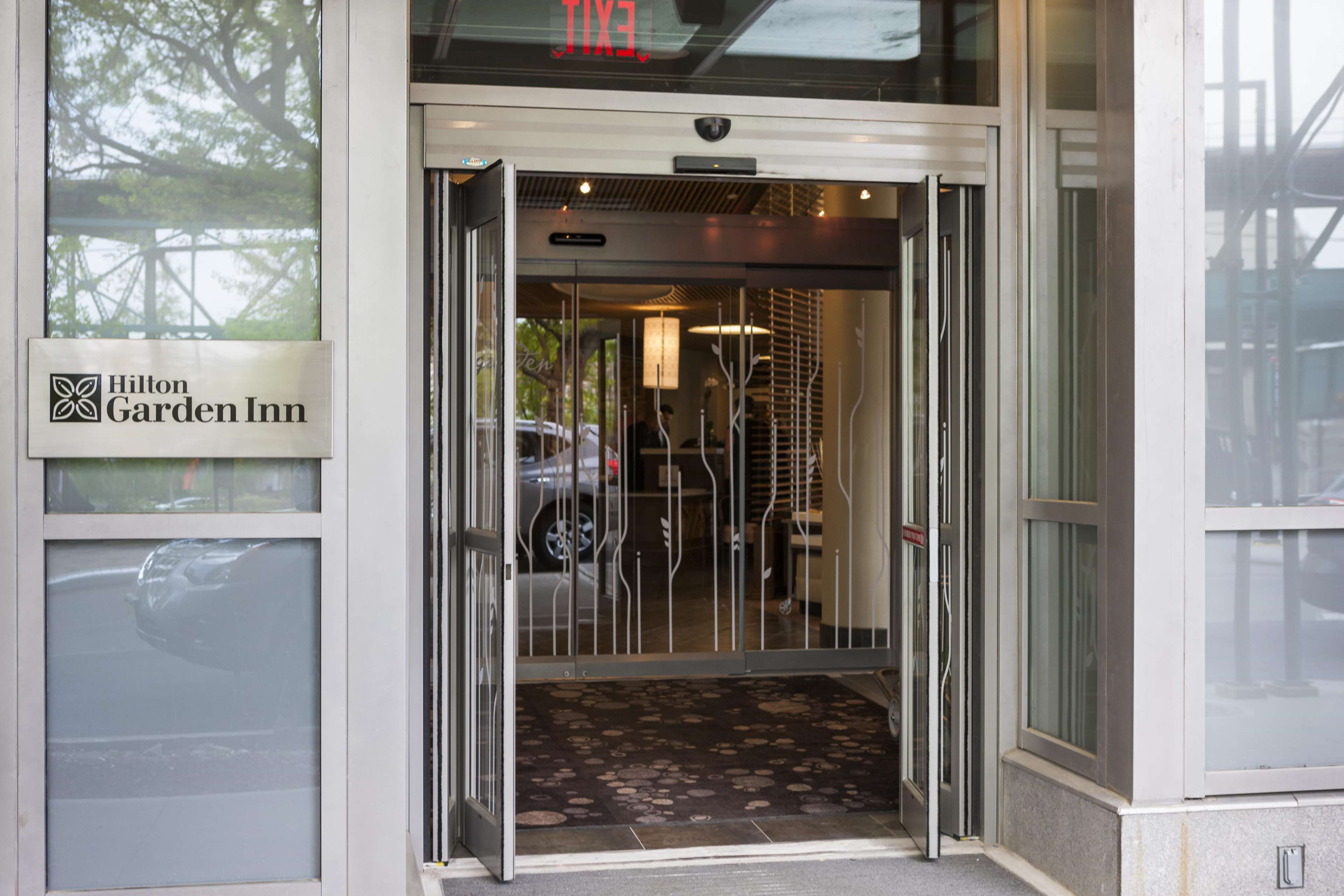 Hilton Garden Inn Long Island City New York Photo