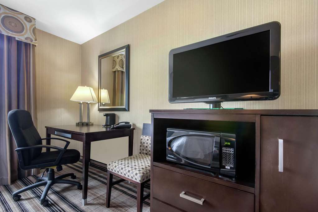 Hampton Inn Meadville Image
