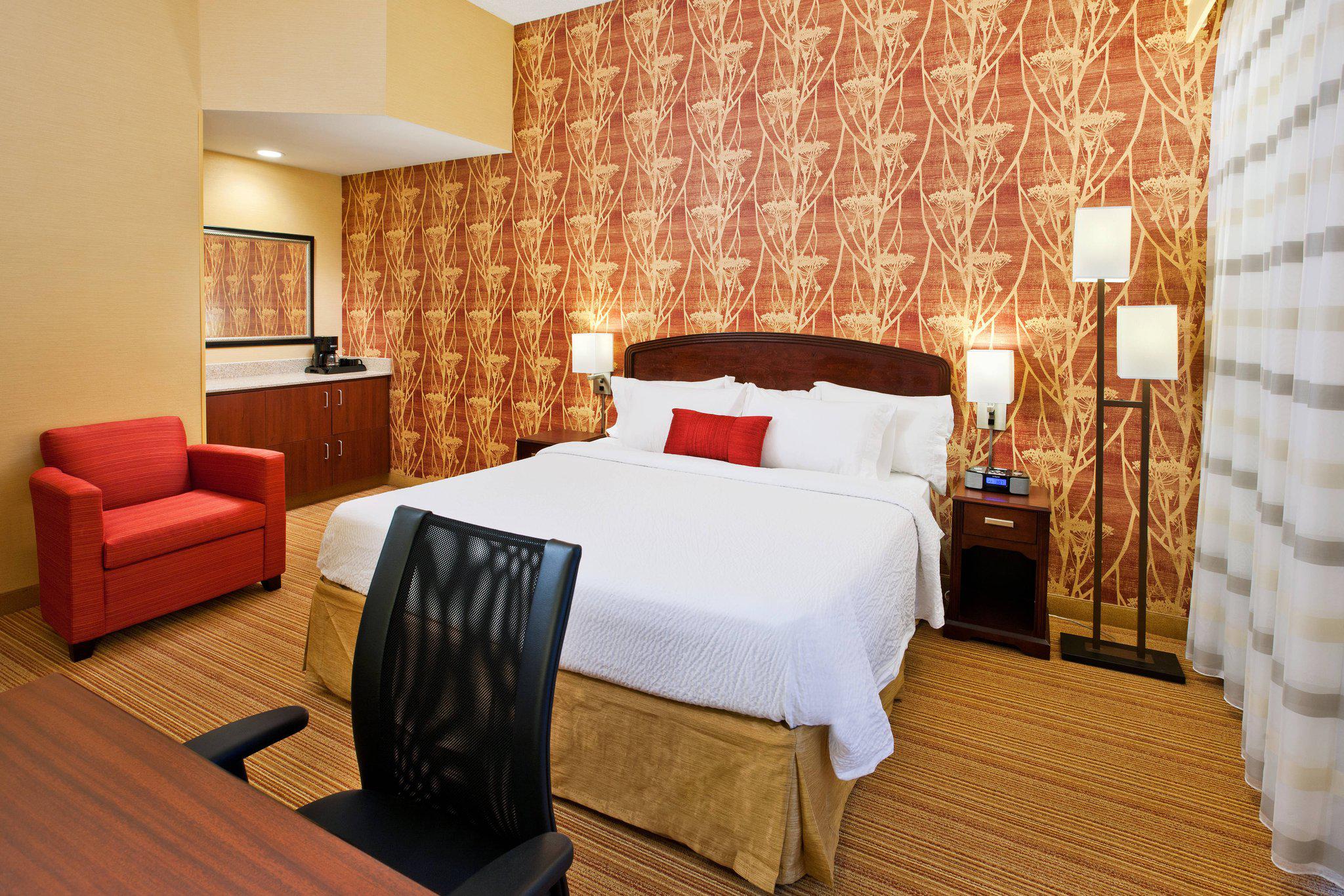 Courtyard by Marriott Phoenix Chandler Photo