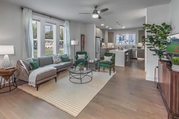 Images Camden Grandview Apartments and Townhomes