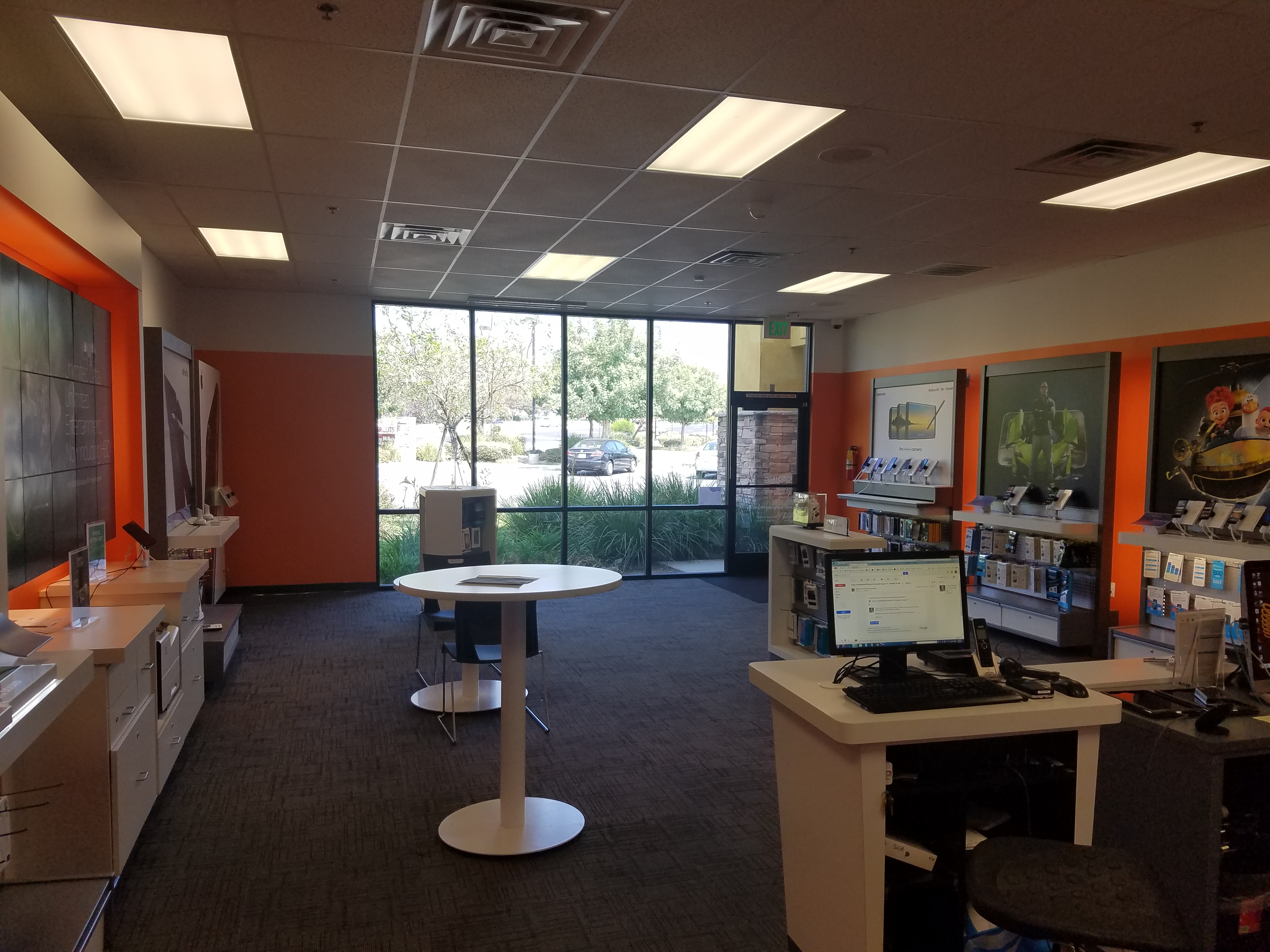 AT&T Store Photo