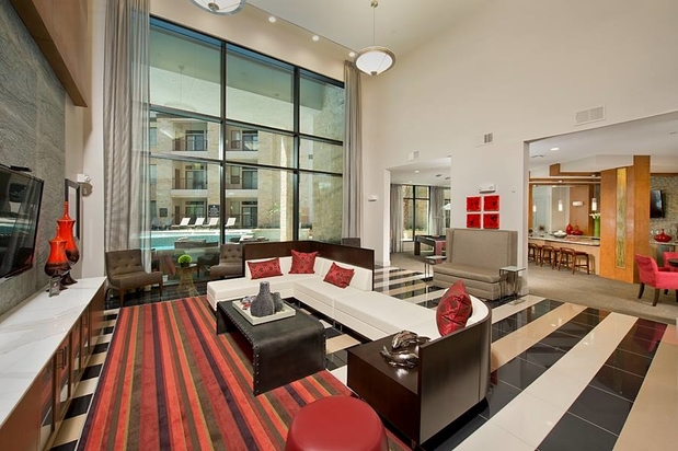Images 7Seventy Apartments in Houston's Energy Corridor