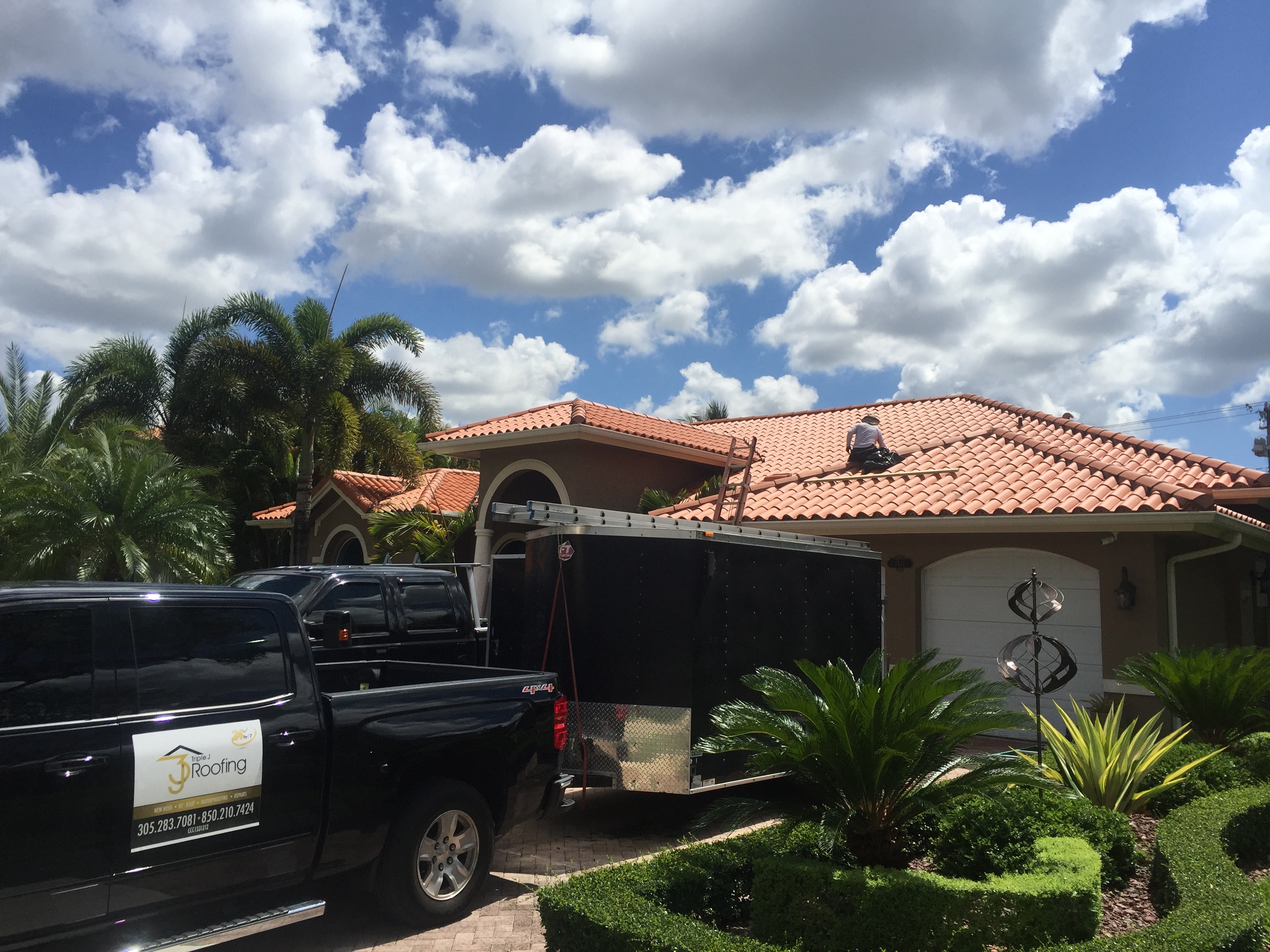 Triple J Roofing Image