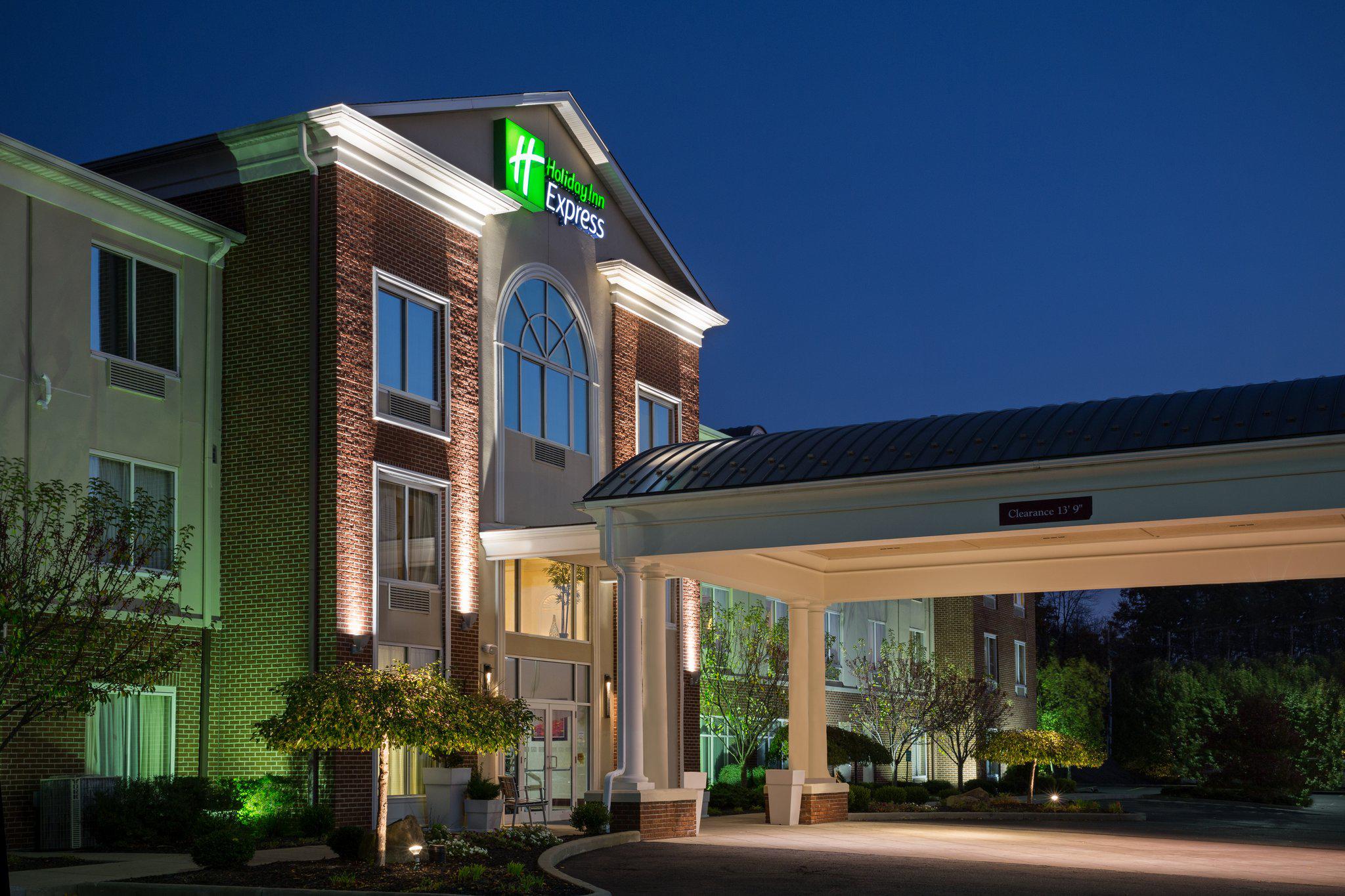 Holiday Inn Express & Suites Youngstown N (Warren/Niles) Photo
