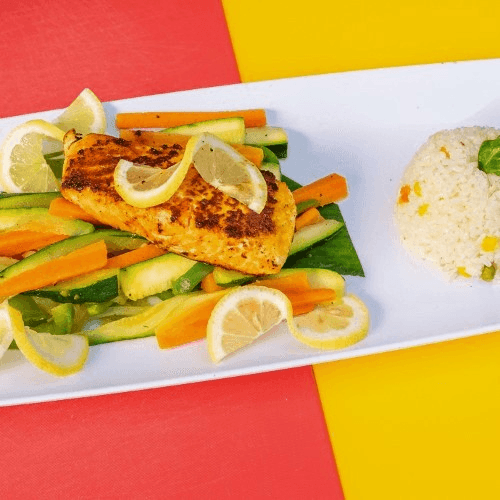 Salmon con Arroz y Vegetales