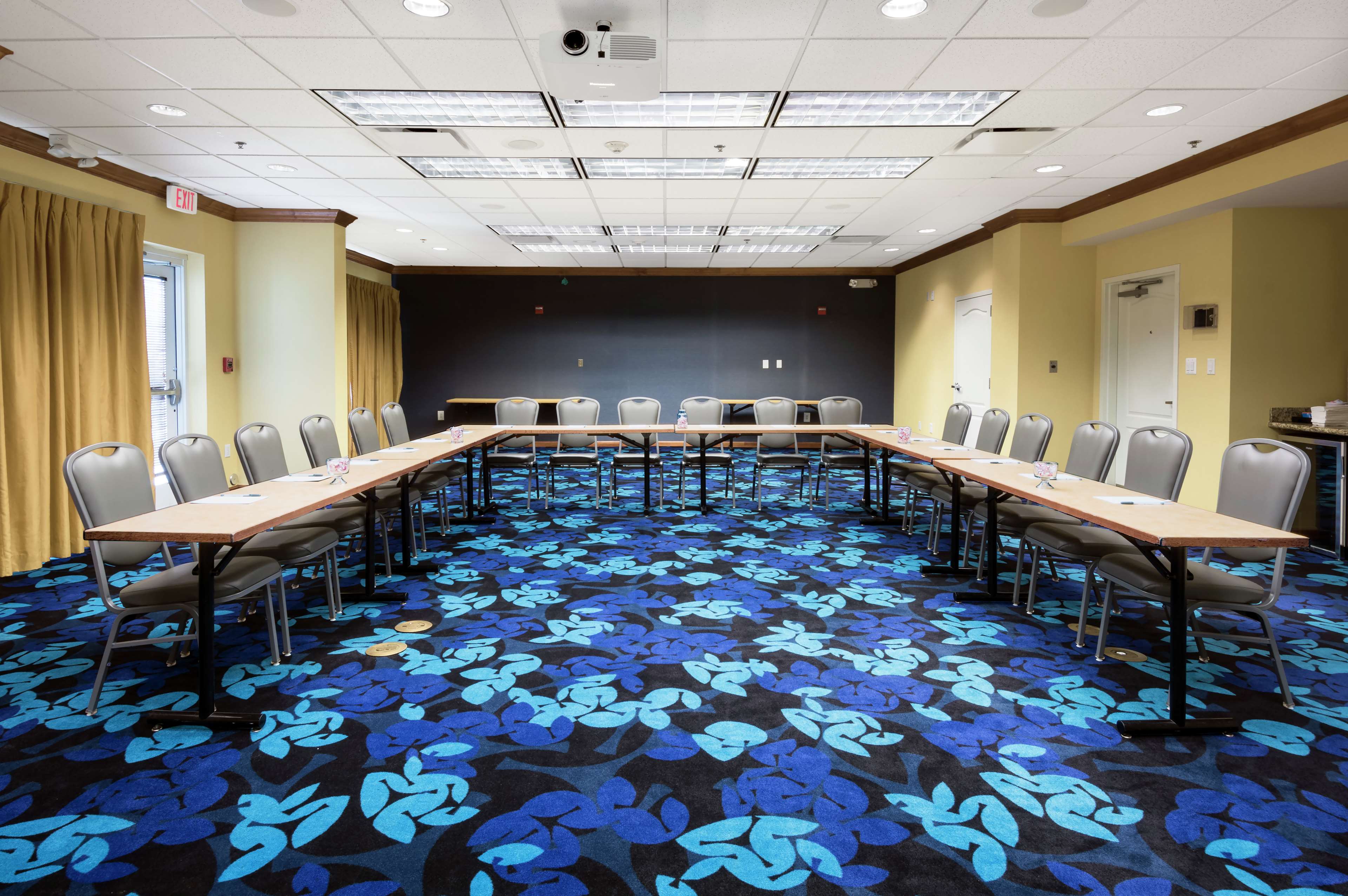 Hampton Inn & Suites Jacksonville Deerwood Park Photo