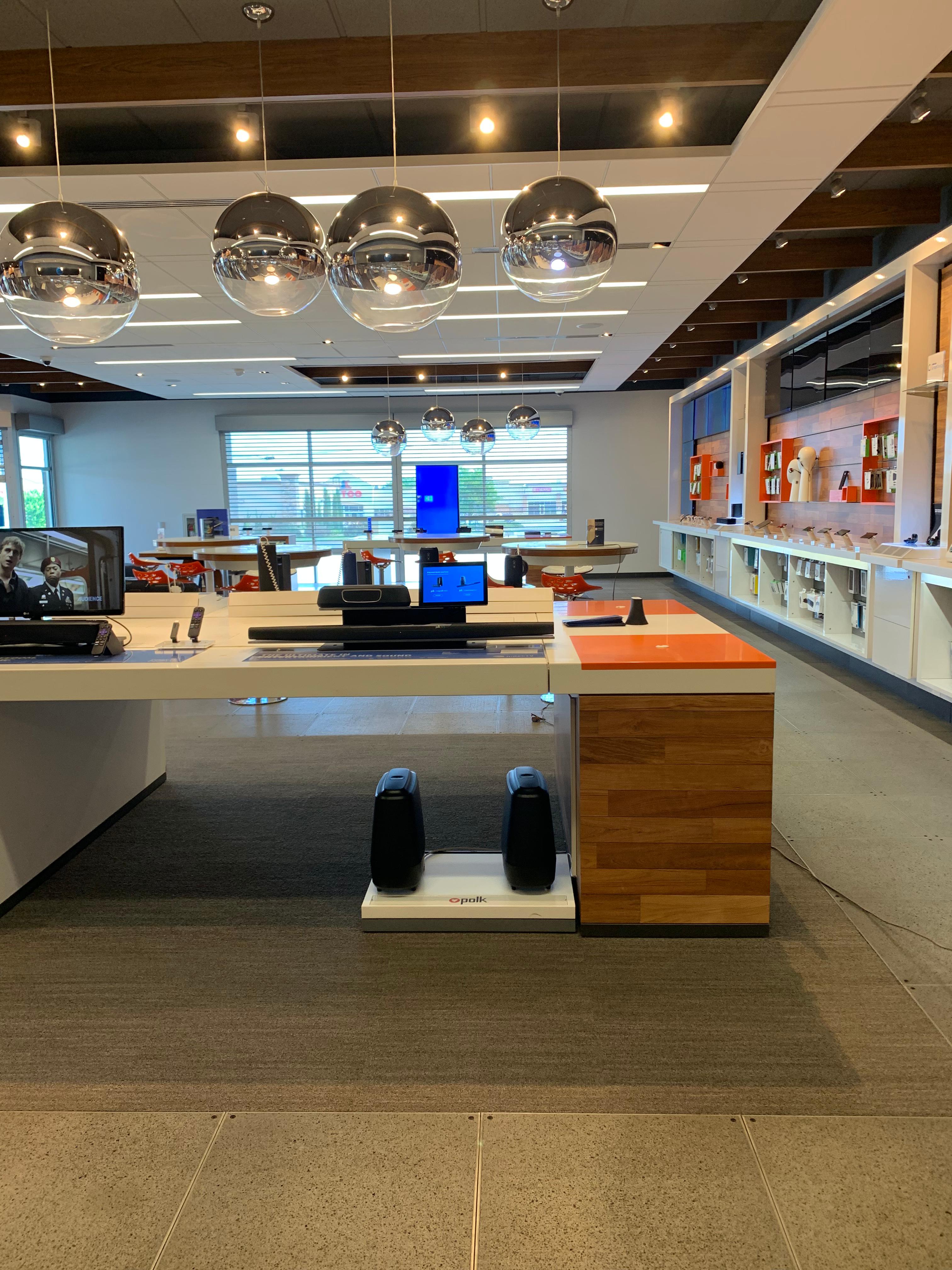 AT&T Store Photo