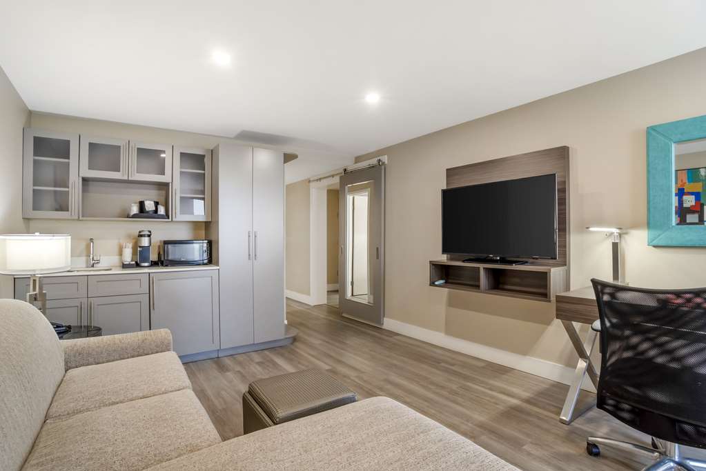 Best Western Plus Greenville I-385 Inn & Suites Image