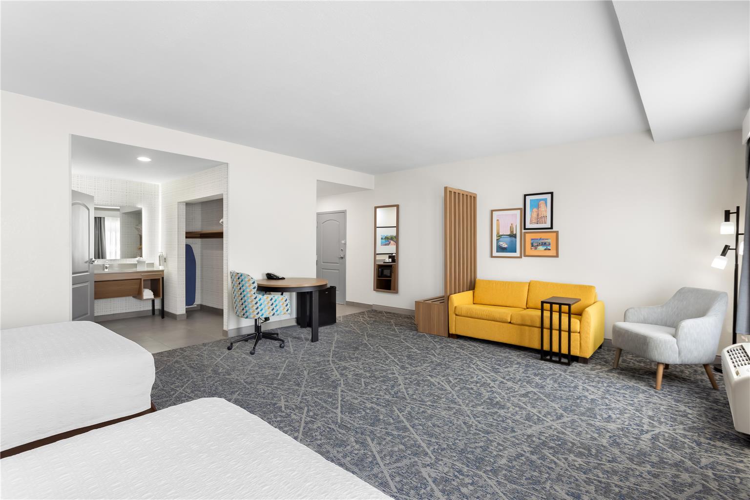 Hampton Inn & Suites Chicago Deer Park Image