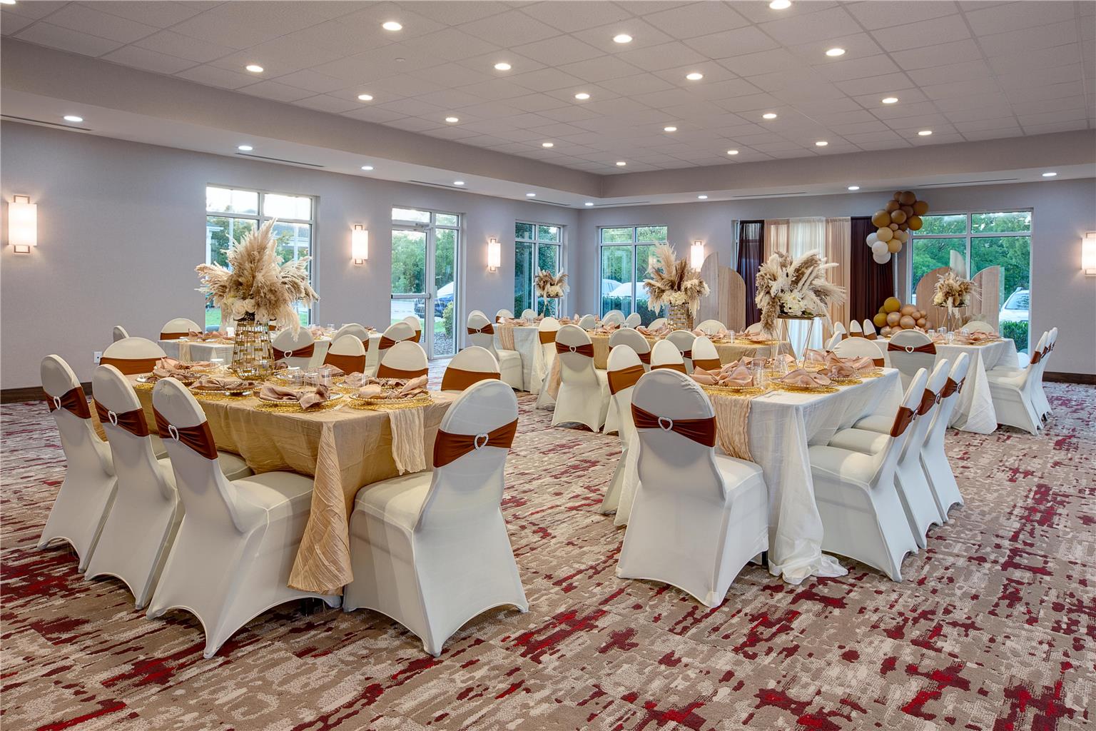 Hilton Garden Inn Chesapeake/Greenbrier Image