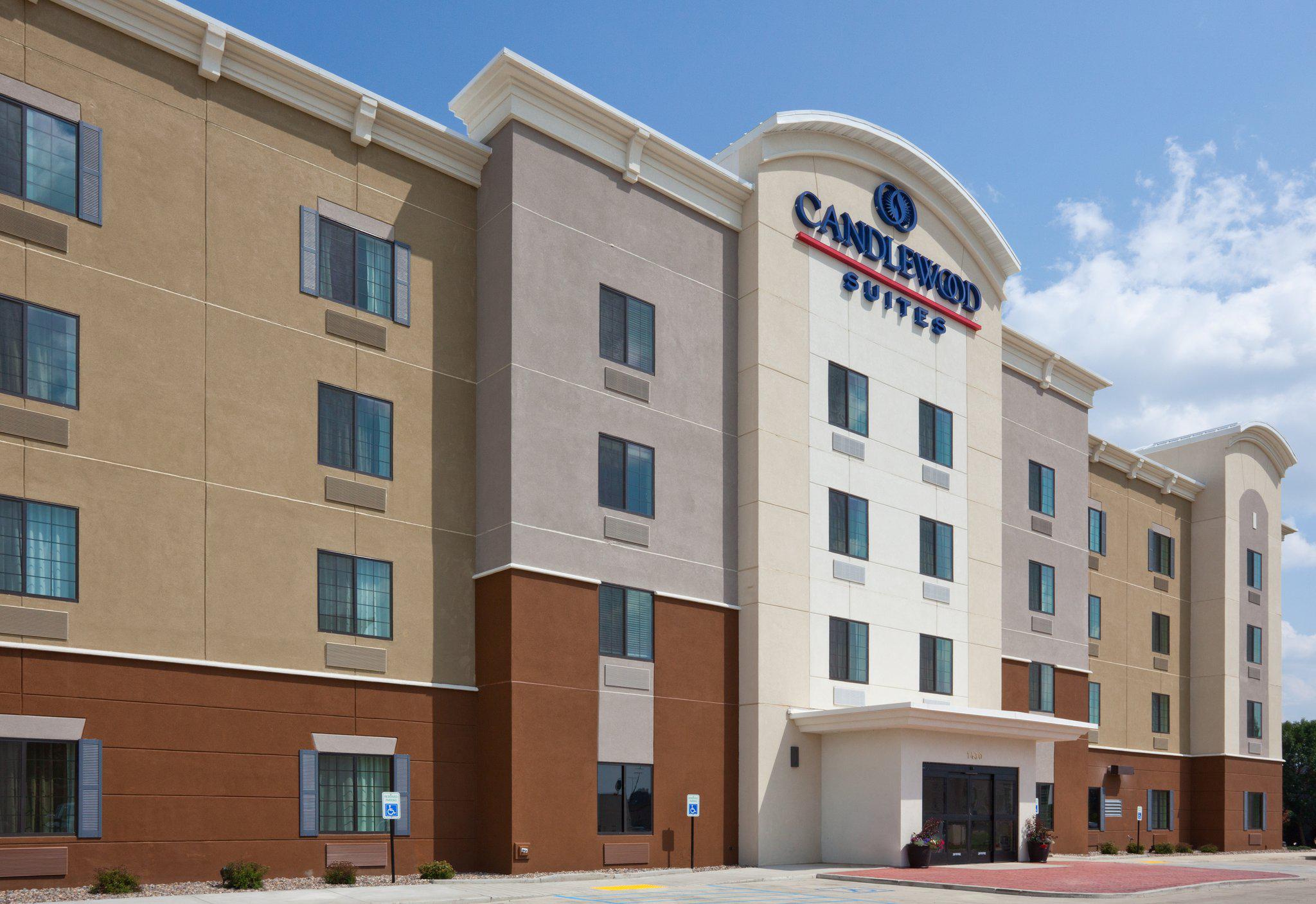 Candlewood Suites Dickinson Photo