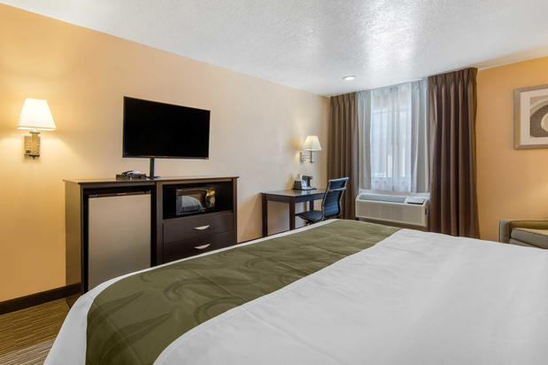 Images Quality Inn & Suites