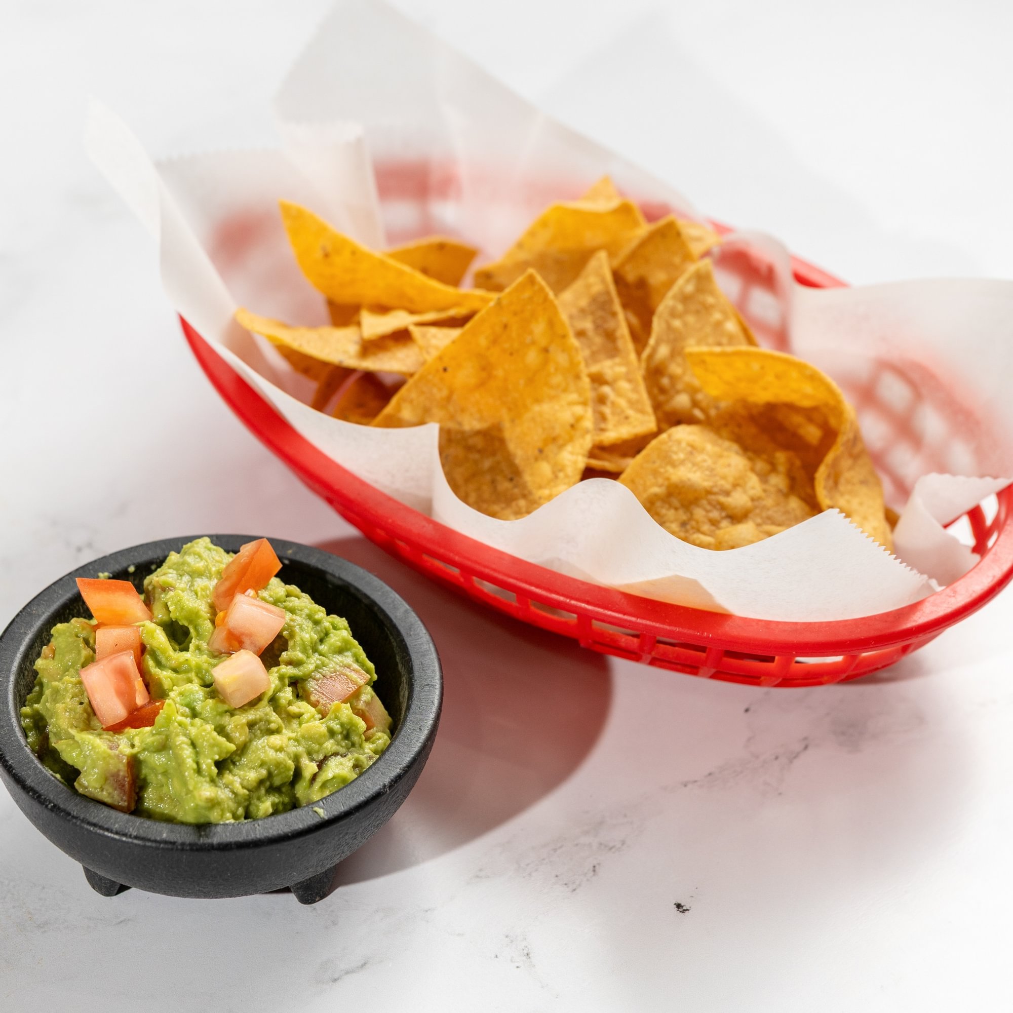 CHIPS/ GUACAMOLE 4 oz