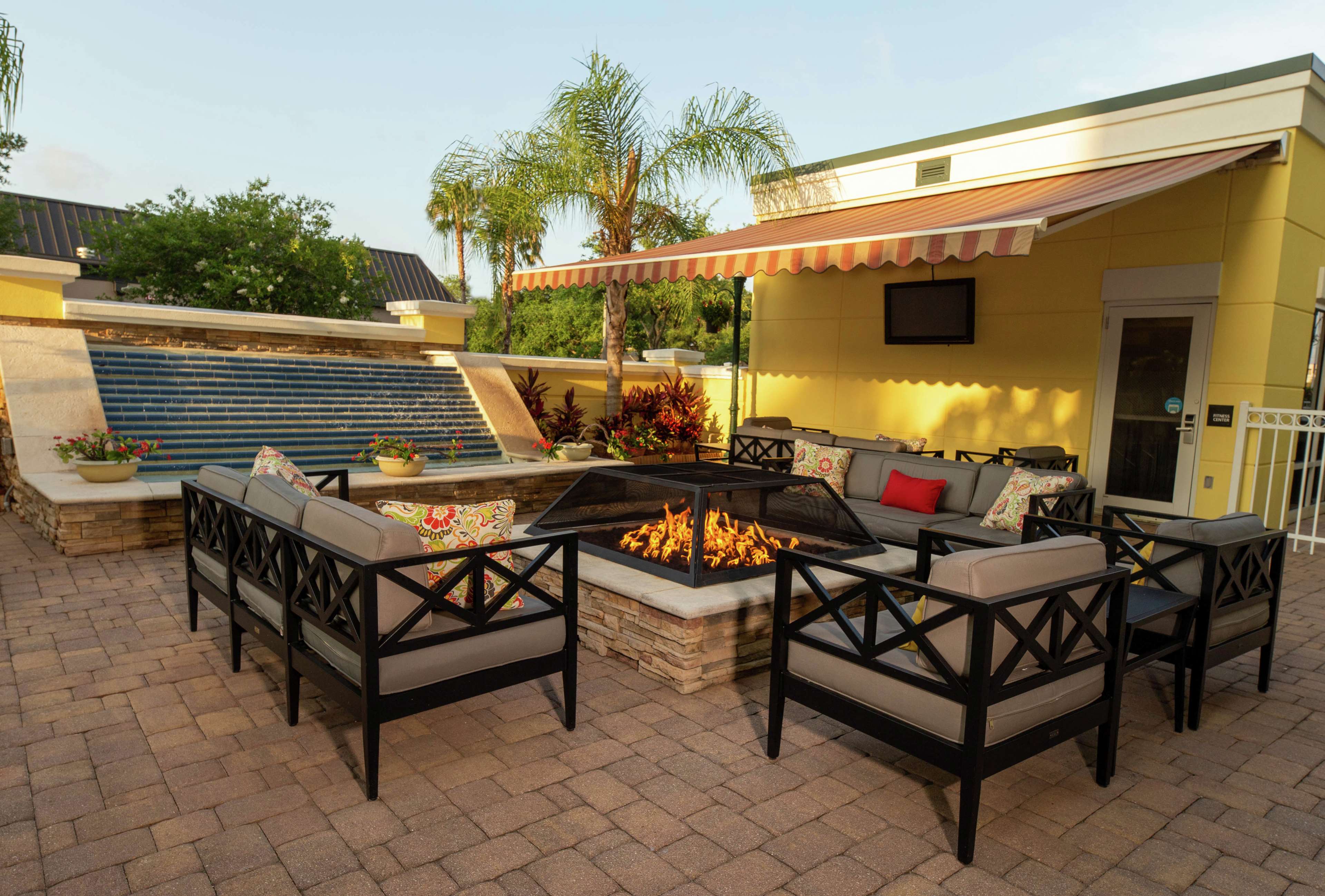 Hampton Inn & Suites Jacksonville Deerwood Park Photo