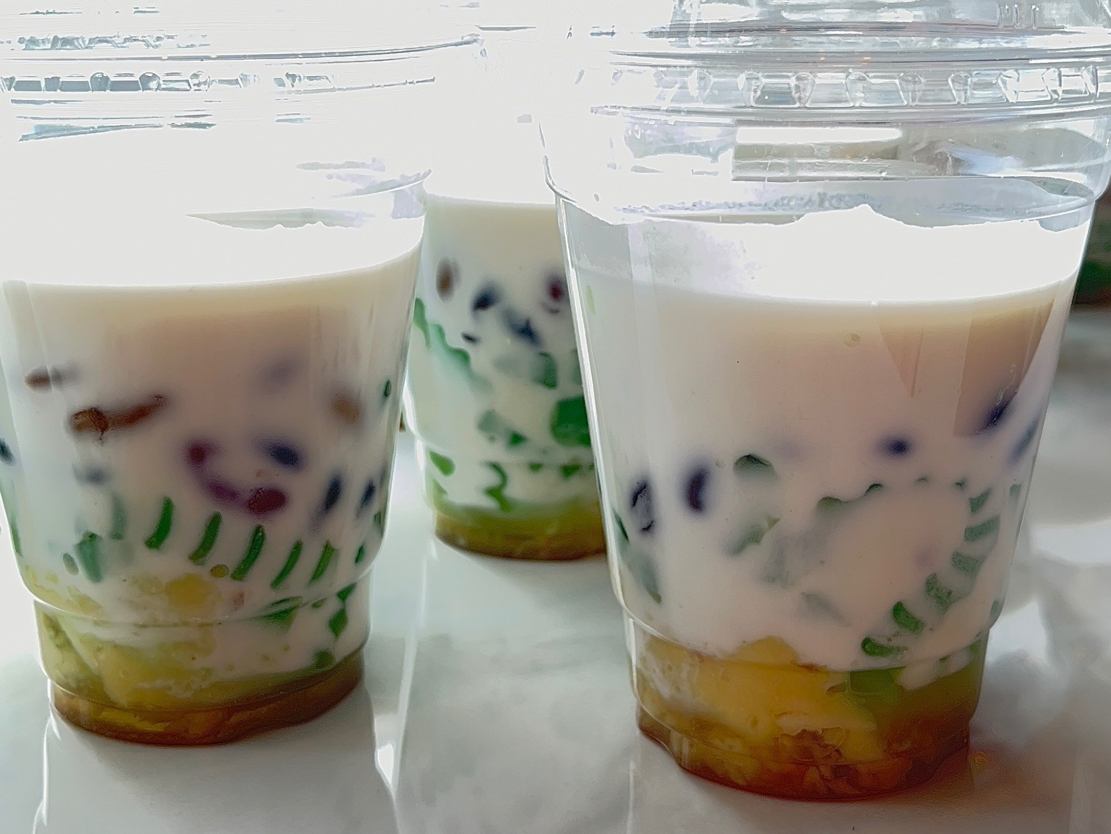 Sweet Velvet Dessert – Chè Ba Màu