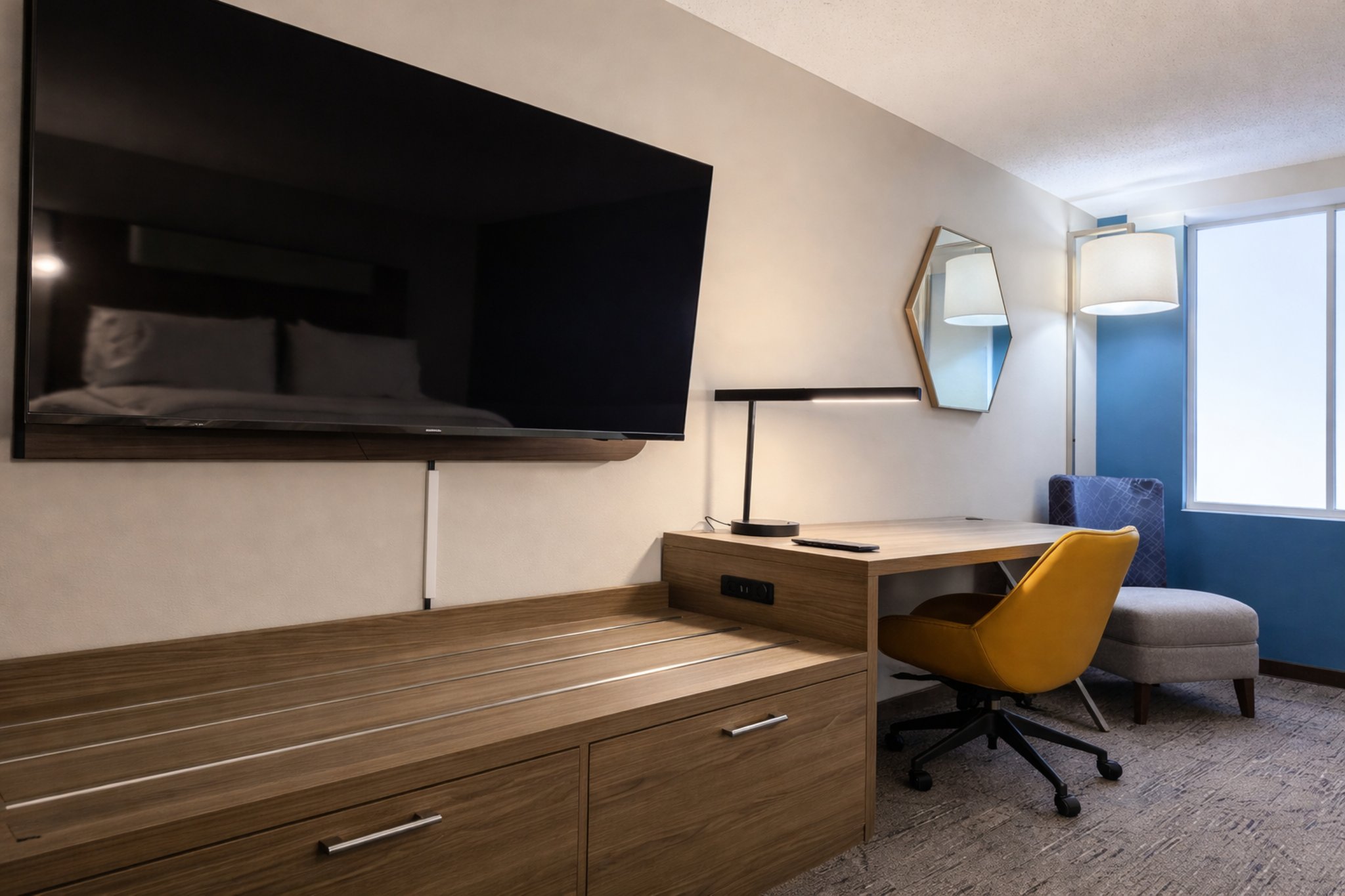 Holiday Inn Express & Suites St. Paul - Woodbury by IHG Image