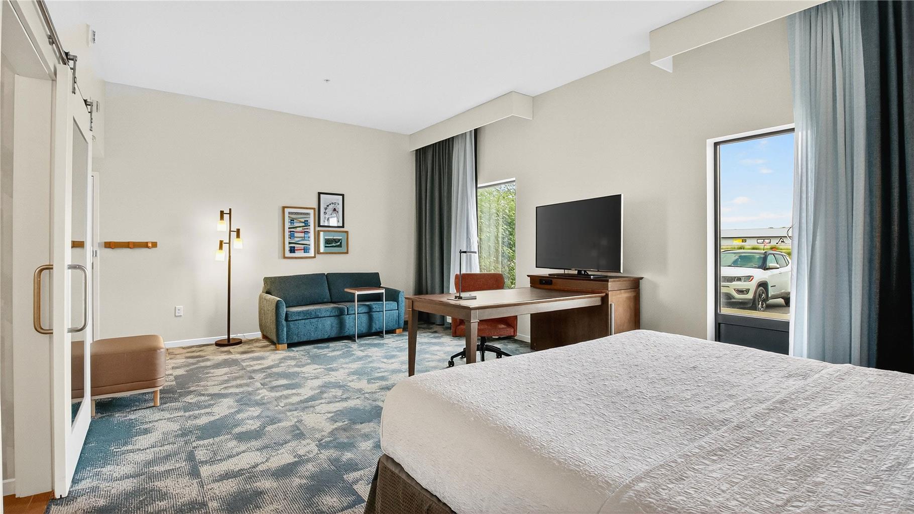 Hampton Inn & Suites Chippewa Falls Image