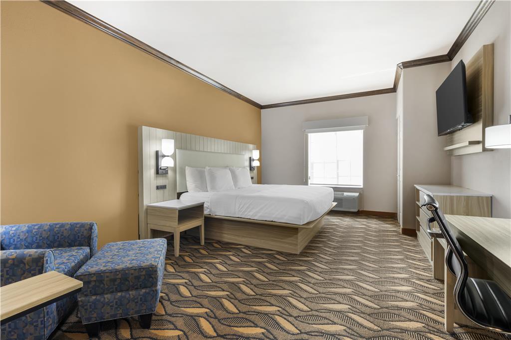 Best Western Red River Inn & Suites Image