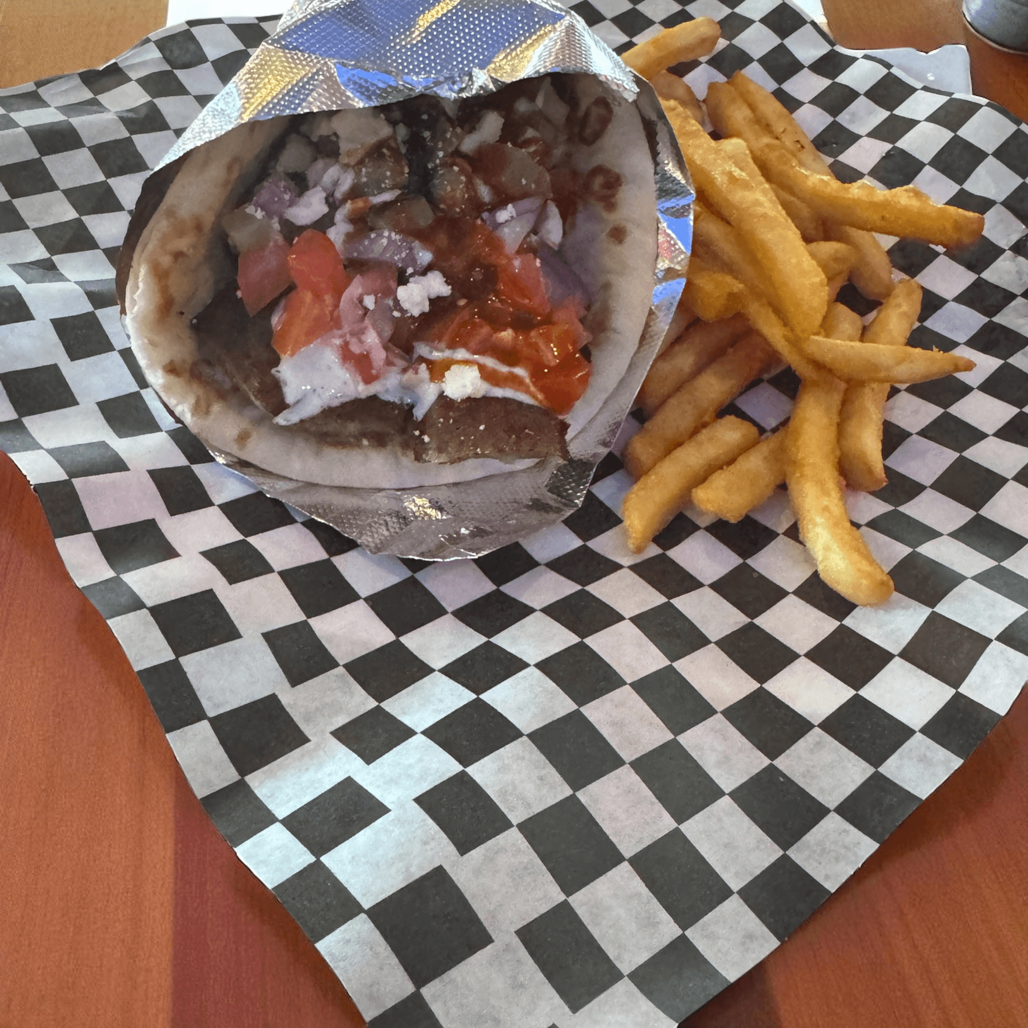 Sriracha Gyro Pita (Hot)