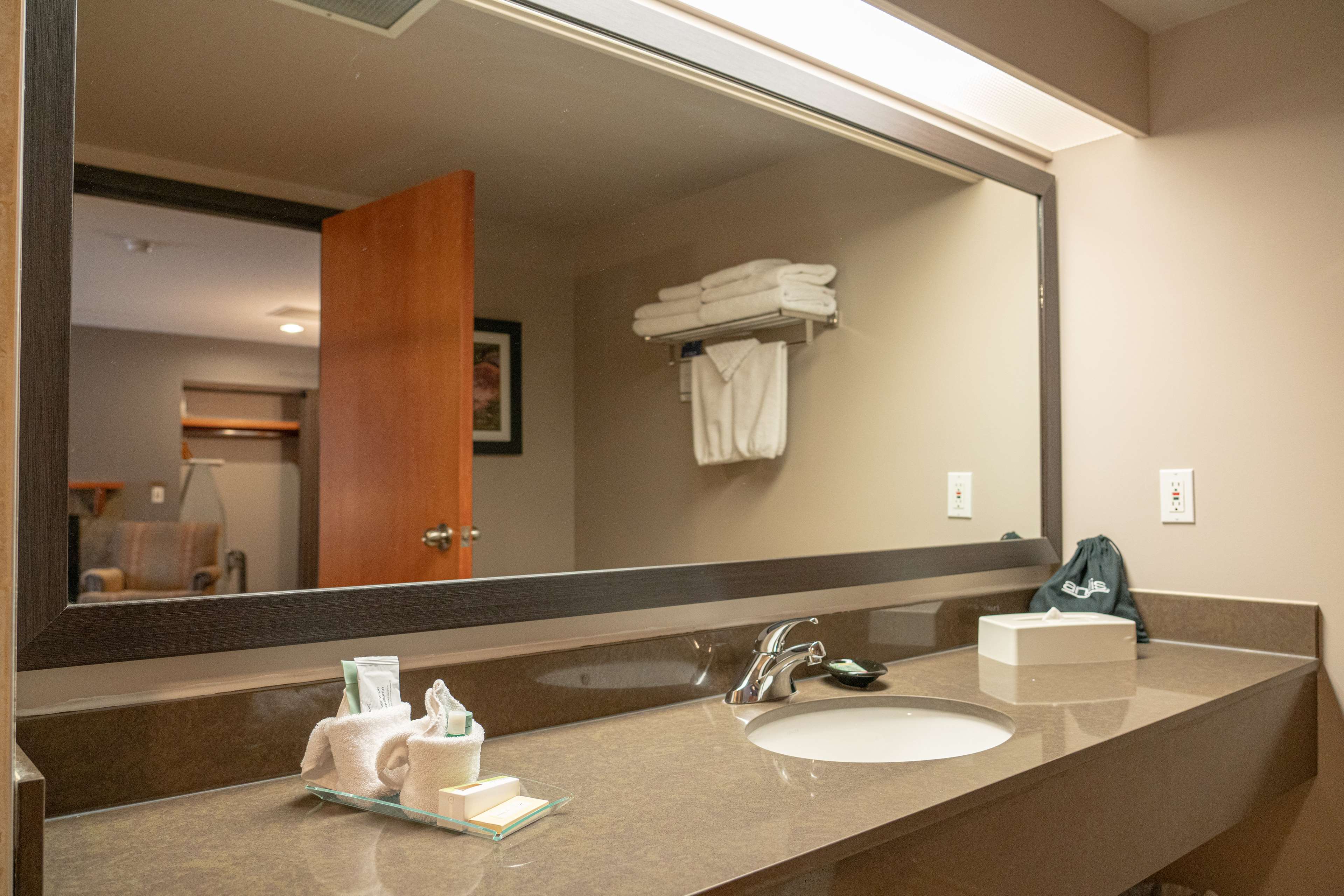 Images Best Western Pocaterra Inn