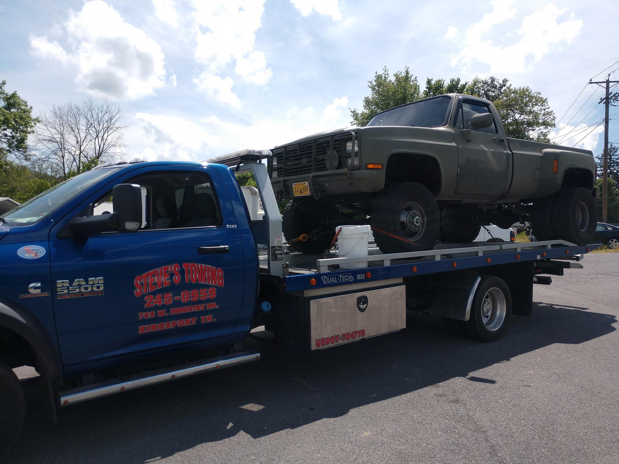 Steve's Towing Photo