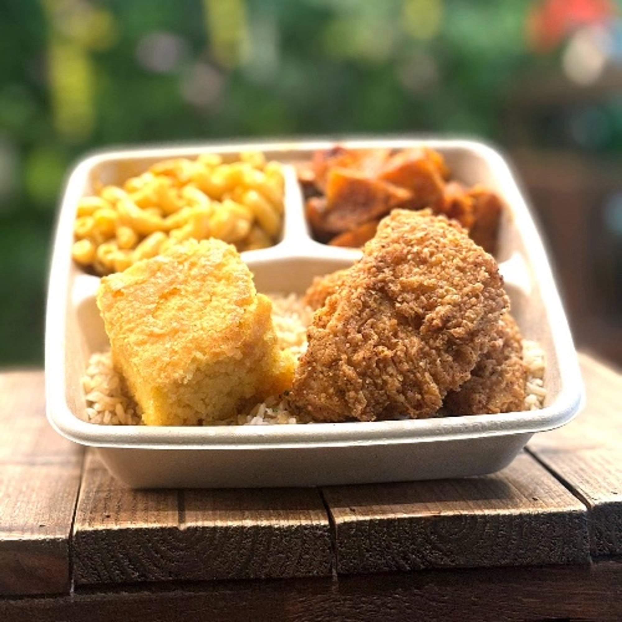 Crispy Chik'n Dinner/ Mac & Yams