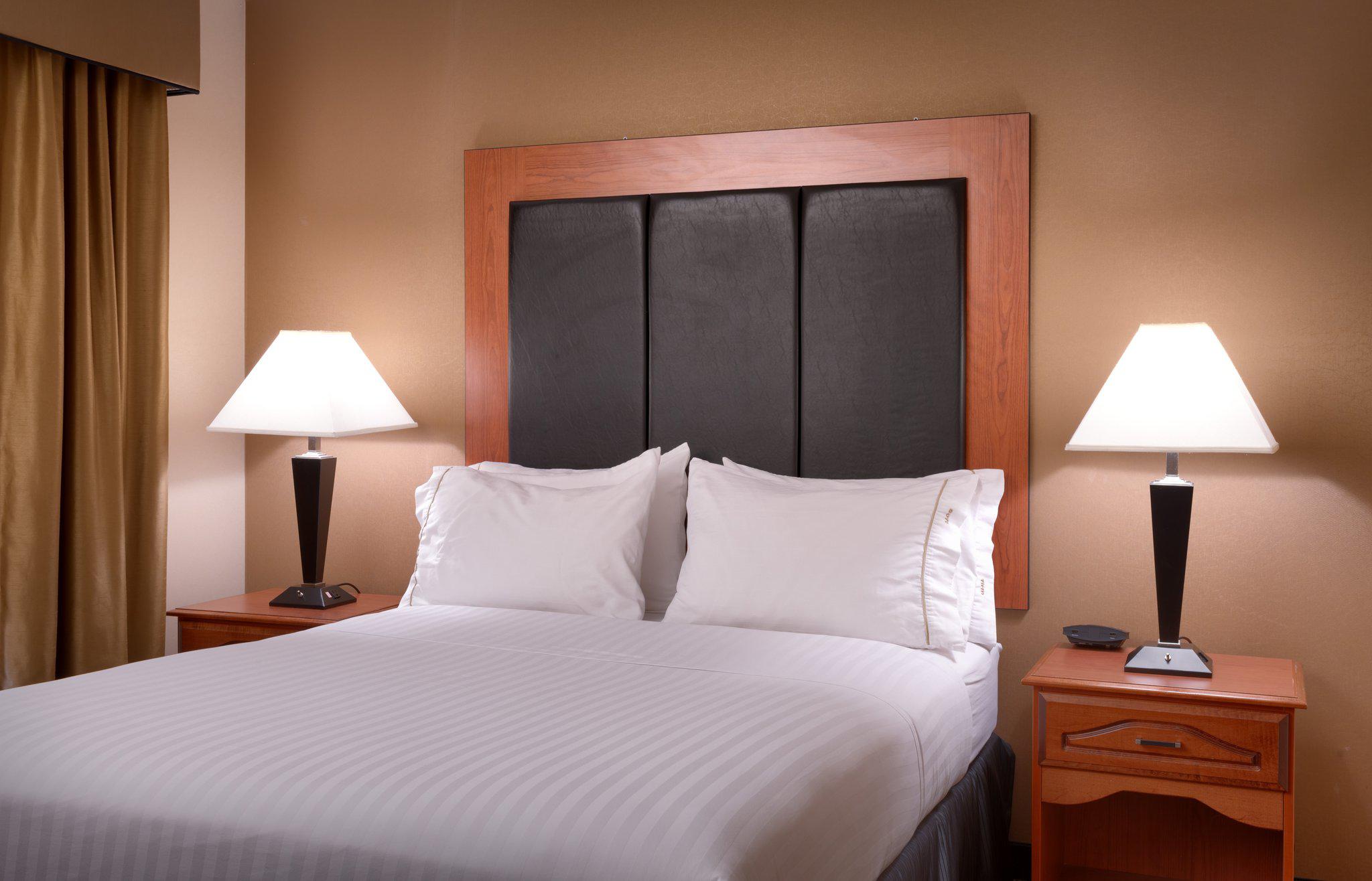 Holiday Inn Express & Suites Grand Junction Photo