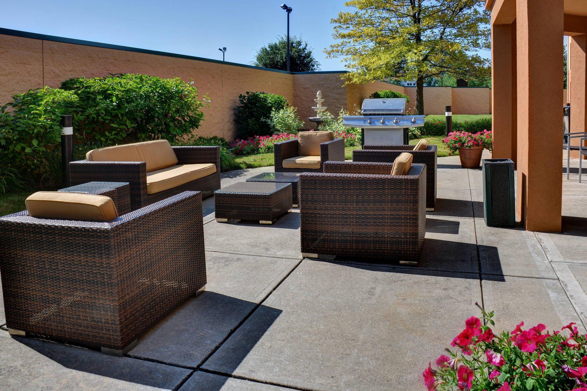 Courtyard by Marriott Indianapolis South Photo