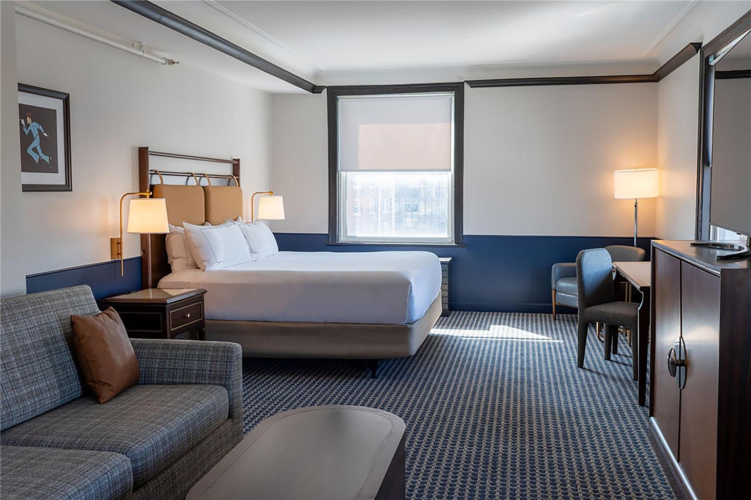 Hilton Orrington/Evanston Image