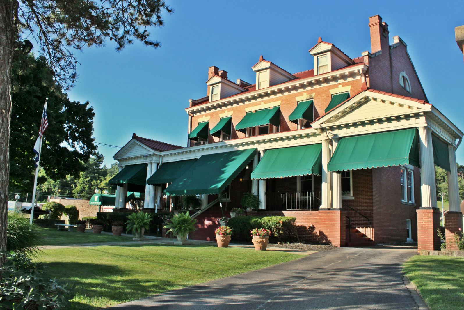 Bollinger Funeral Home Photo