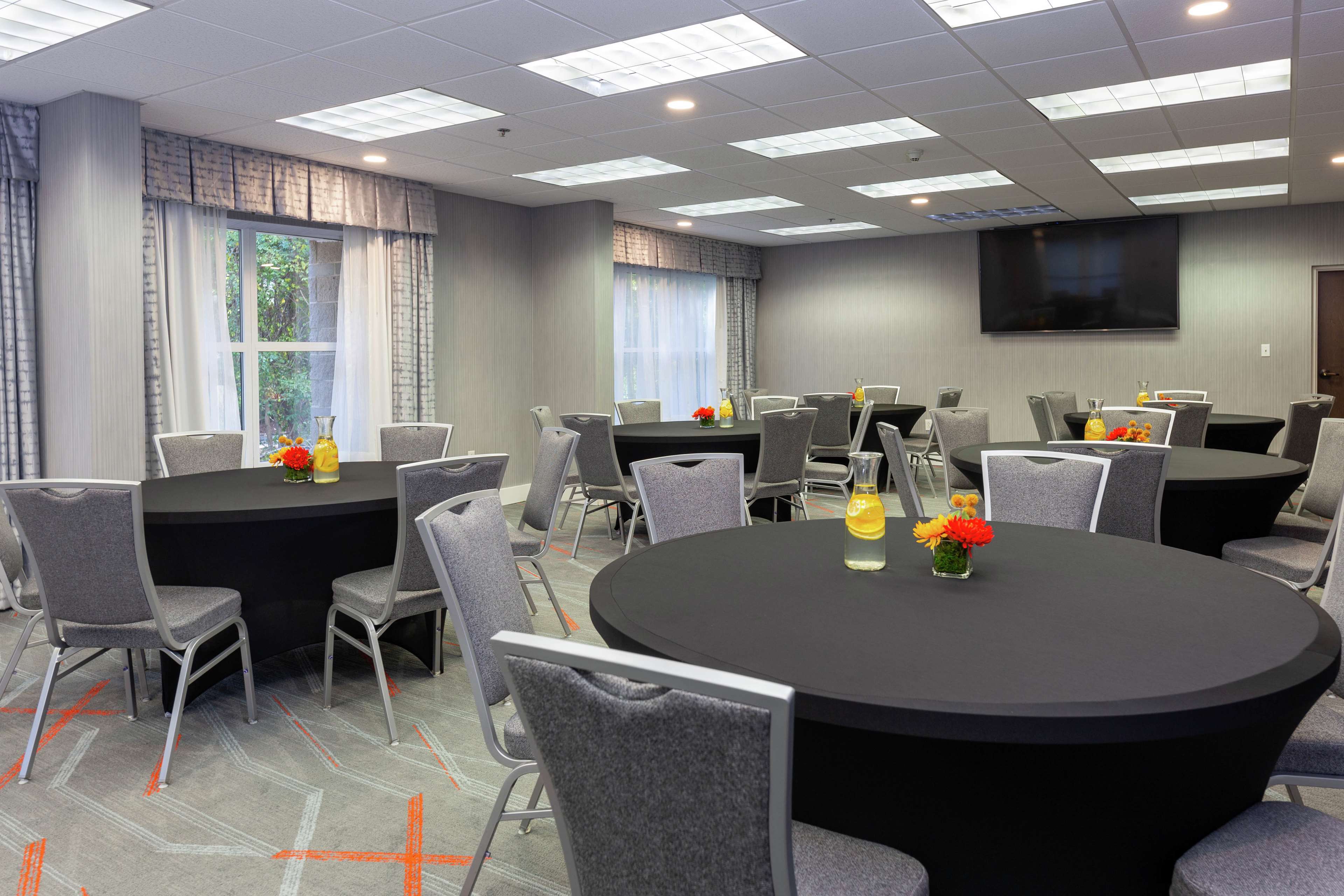 Hampton Inn & Suites Raleigh/Cary I-40 (PNC Arena) Photo