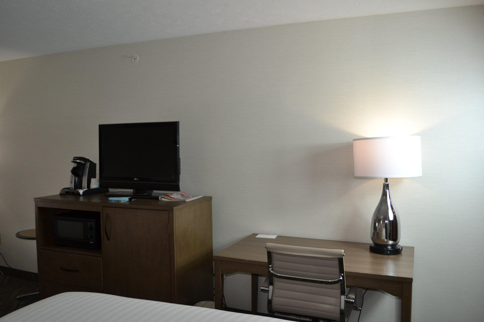 Holiday Inn Express & Suites Kent State University Photo